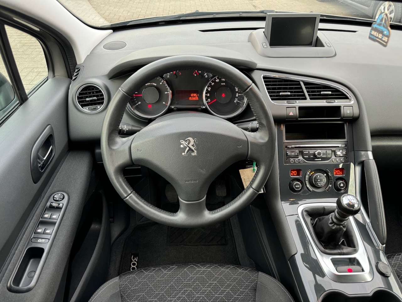 Peugeot 3008 1.6 e-HDi ** 1 JAAR GARANTIE ** !!