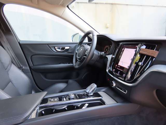 Volvo V60 V60 2.0 B3 MHEV Inscription Geartronic MILD HYBRID
