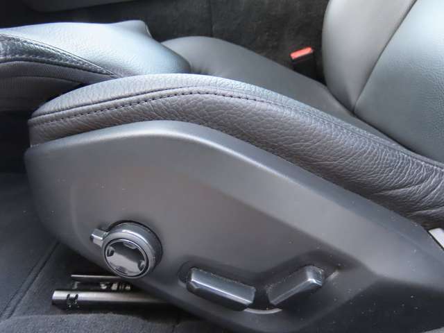Volvo V60 V60 2.0 B3 MHEV Inscription Geartronic MILD HYBRID