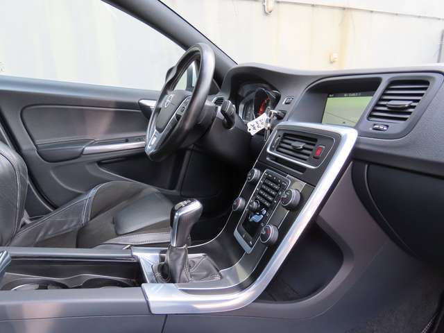 Volvo S60 S60 2.0 D2 Momentum R-Design