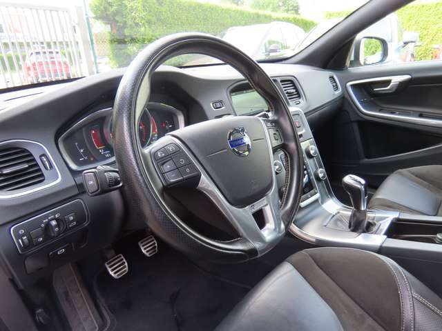 Volvo S60 S60 2.0 D2 Momentum R-Design