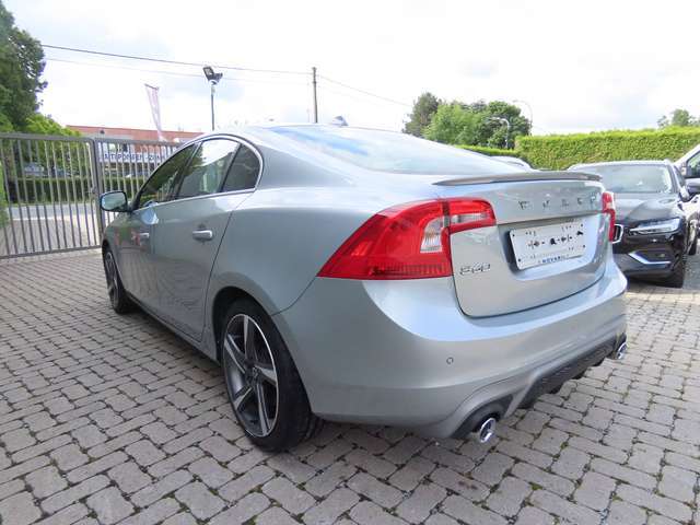 Volvo S60 S60 2.0 D2 Momentum R-Design