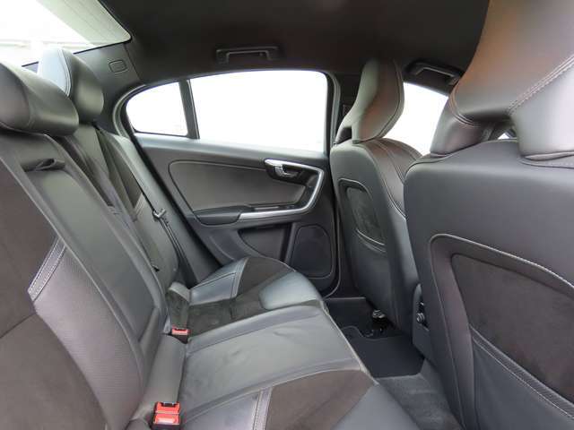 Volvo S60 S60 2.0 D2 Momentum R-Design
