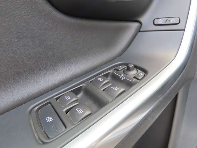 Volvo S60 S60 2.0 D2 Momentum R-Design