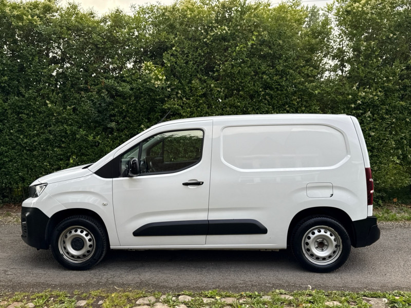 Peugeot PARTNER HDI 130CH EAT8 PACK PREMIUM CONNECT * 2023 * 1ERE MAIN