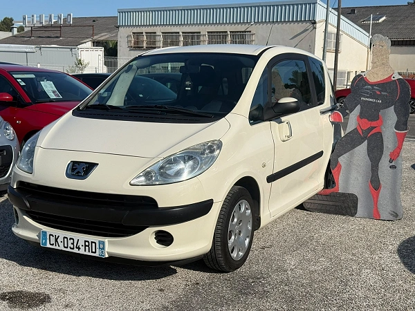 Peugeot 1007 1.4 TRENDY