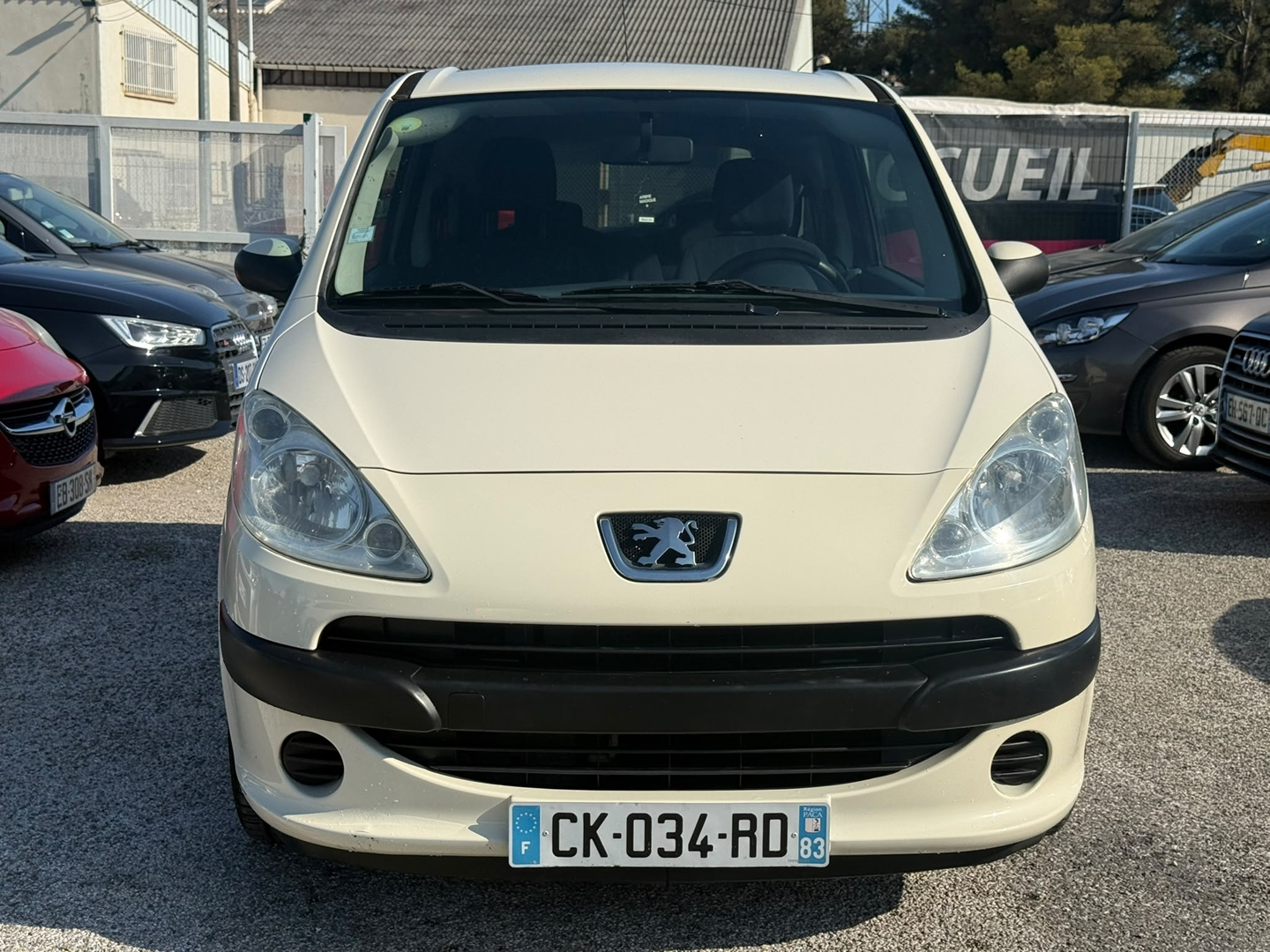 Peugeot 1007 1.4 TRENDY