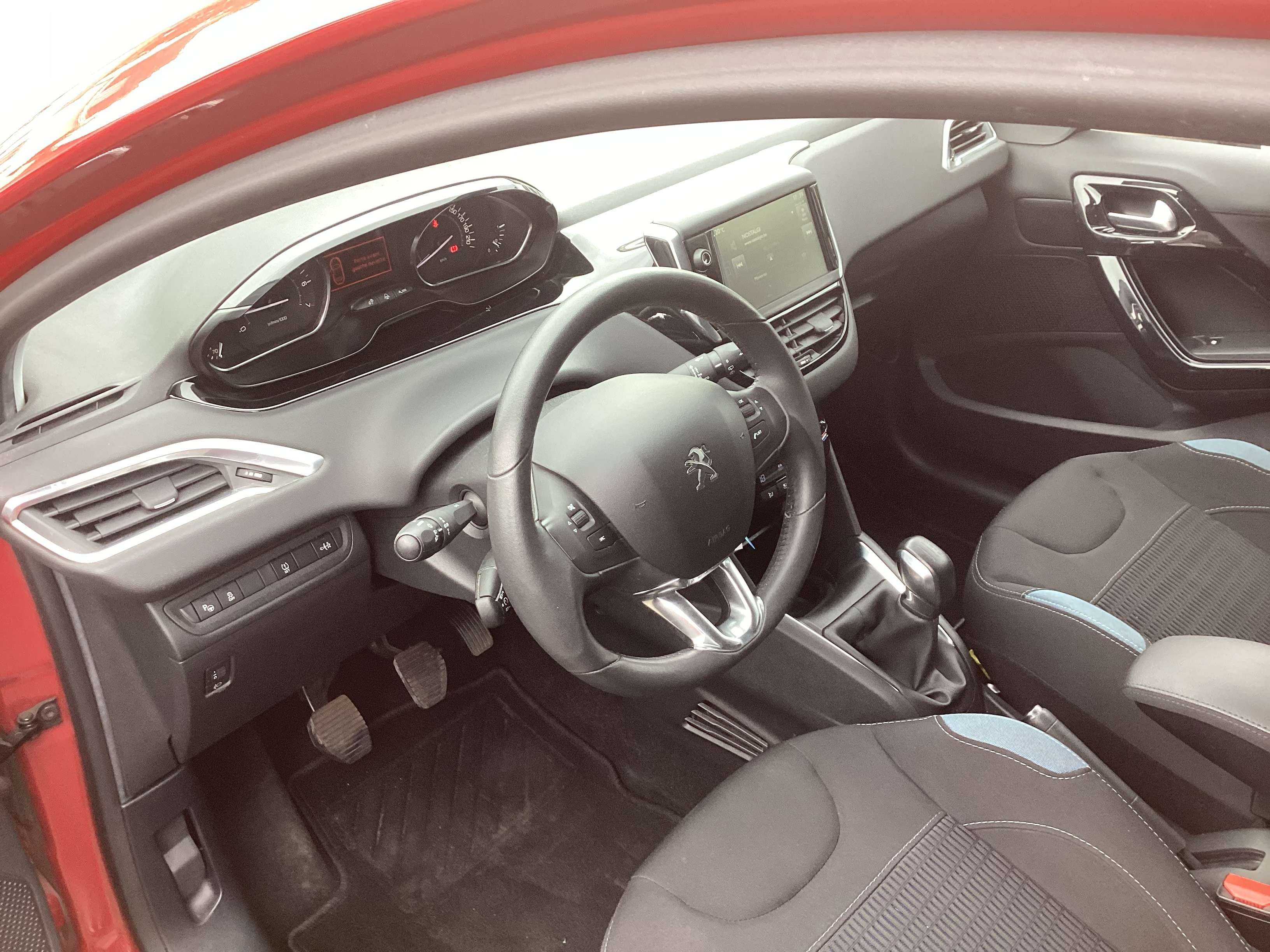 Peugeot 208 208 1.2i Style 65500KM🤩🤩🤩
