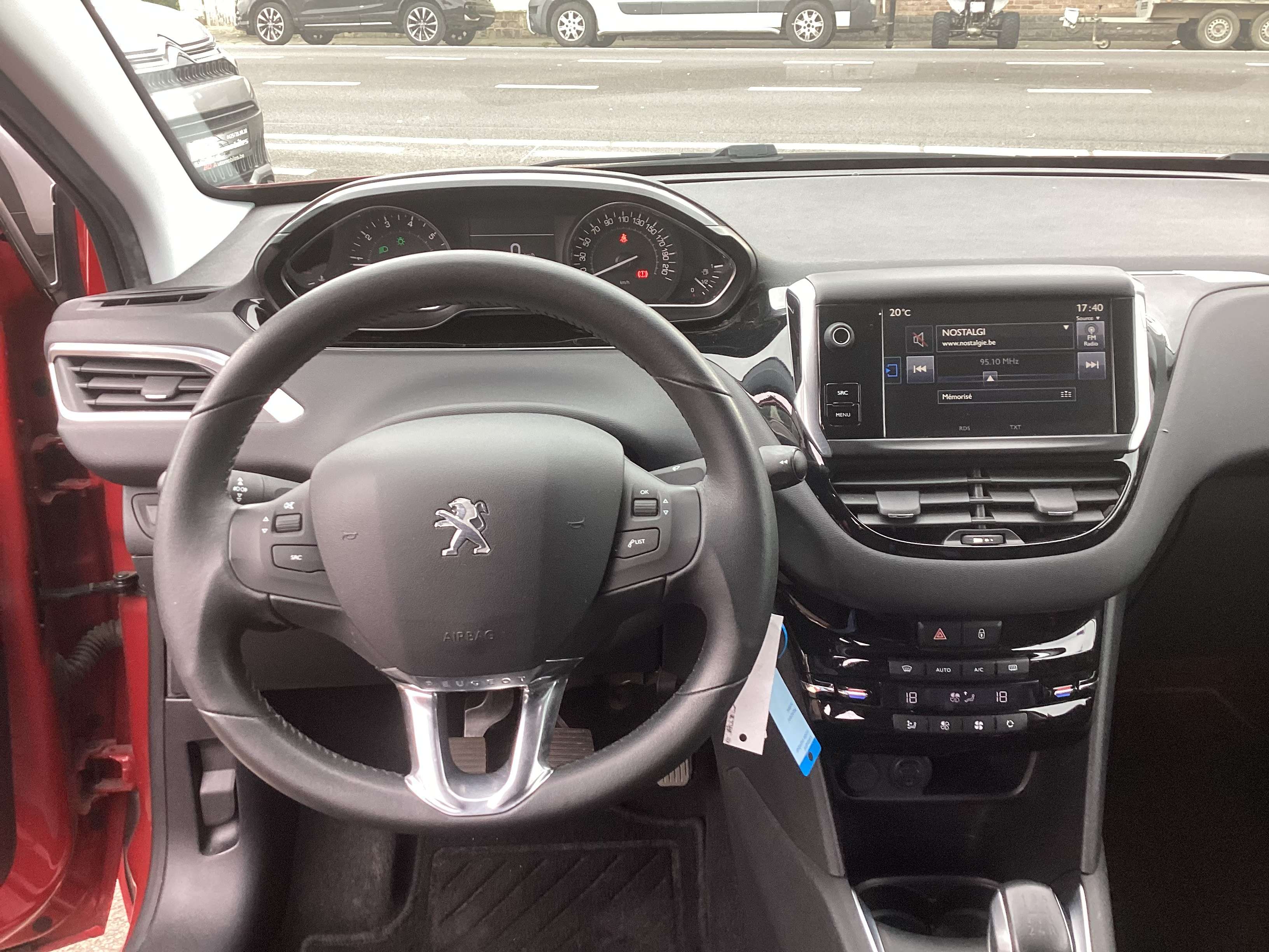 Peugeot 208 208 1.2i Style 65500KM🤩🤩🤩