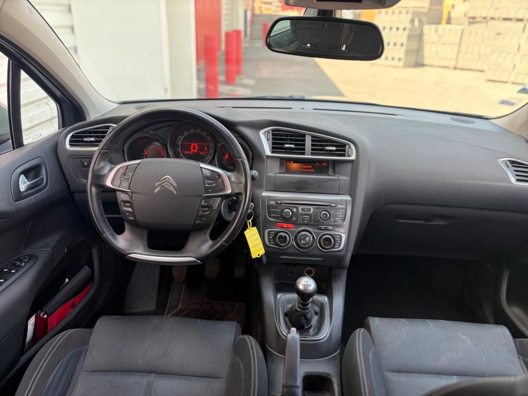 Citroen C4 1.6l HDI 169km Carnets D entretien Bluetooth Radar Régulateur USB AUX PAYEMENT EN 3Fois