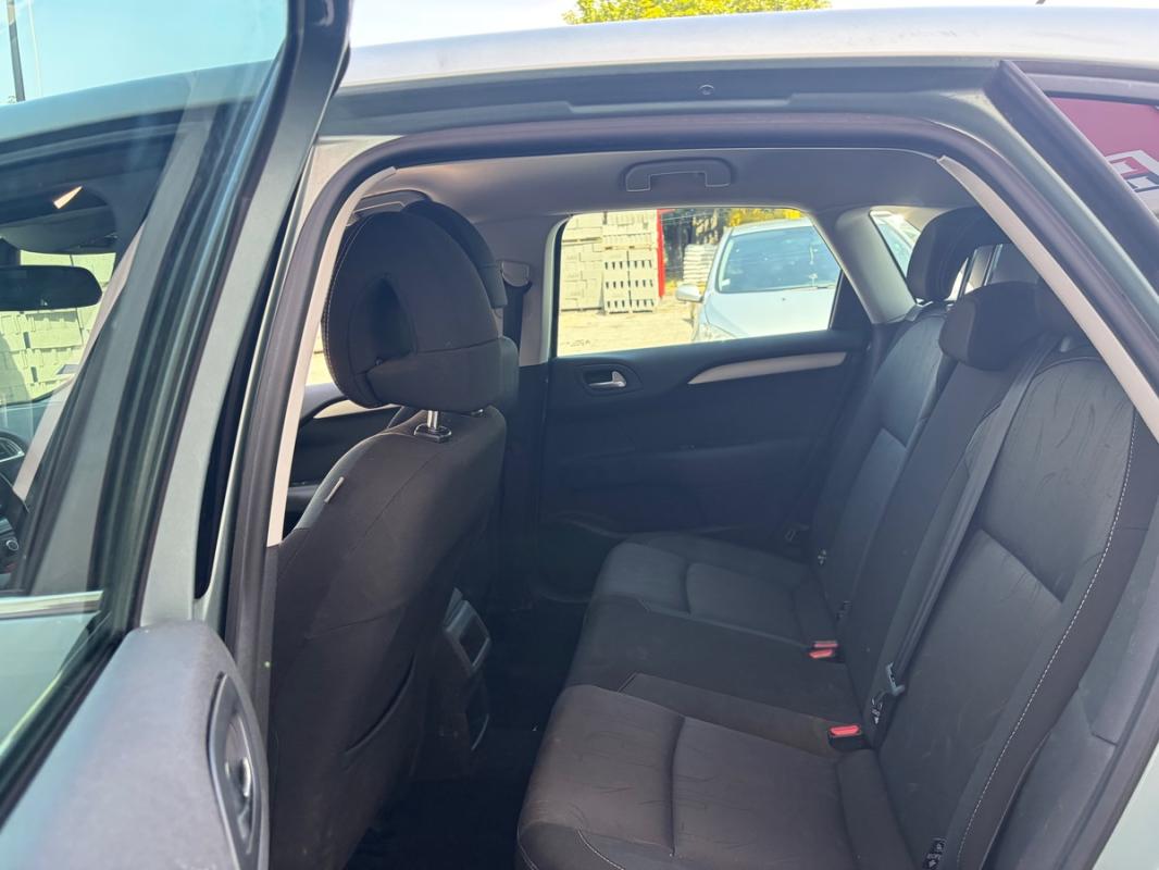 Citroen C4 1.6l HDI 169km Carnets D entretien Bluetooth Radar Régulateur USB AUX PAYEMENT EN 3Fois