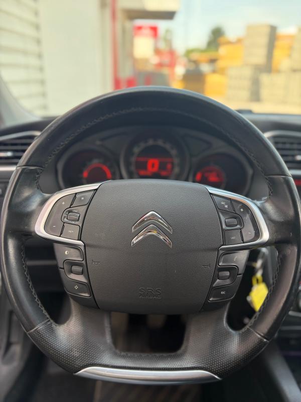 Citroen C4 1.6l HDI 169km Carnets D entretien Bluetooth Radar Régulateur USB AUX PAYEMENT EN 3Fois