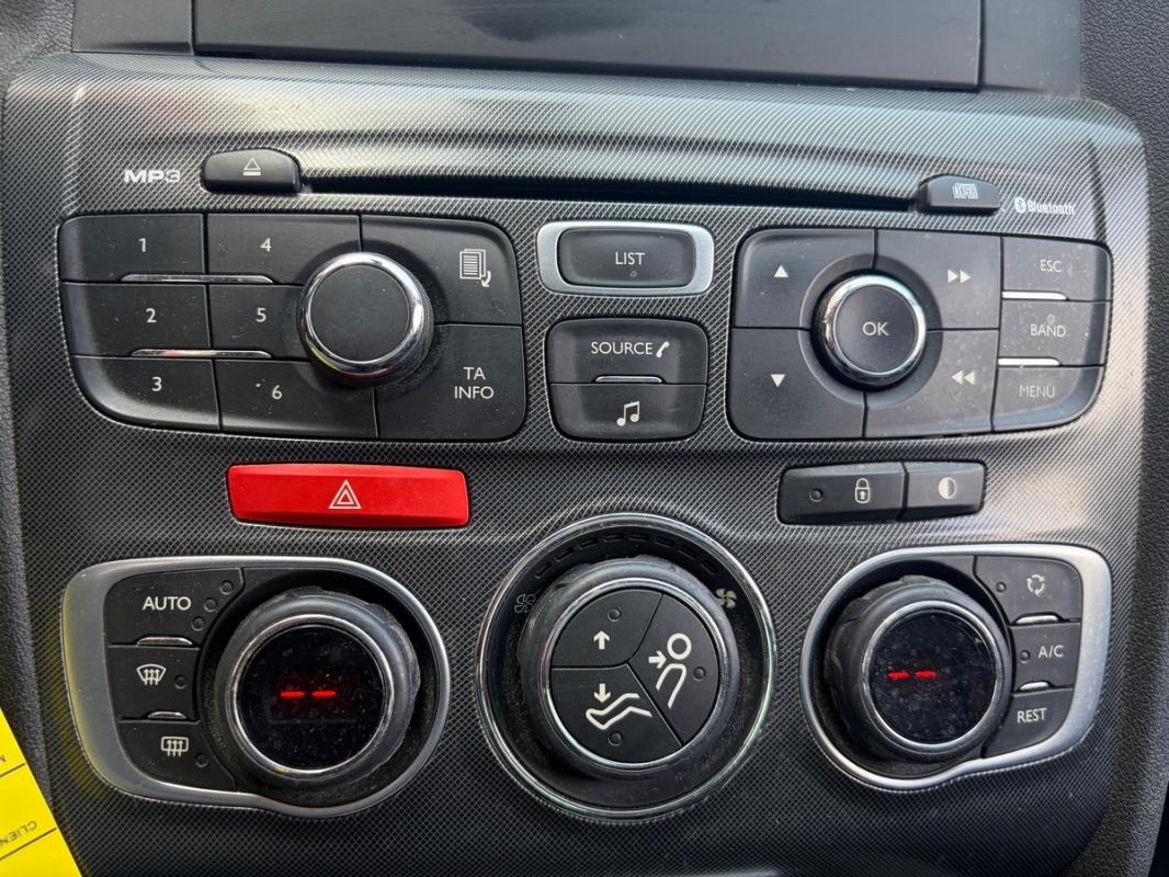 Citroen C4 1.6l HDI 169km Carnets D entretien Bluetooth Radar Régulateur USB AUX PAYEMENT EN 3Fois