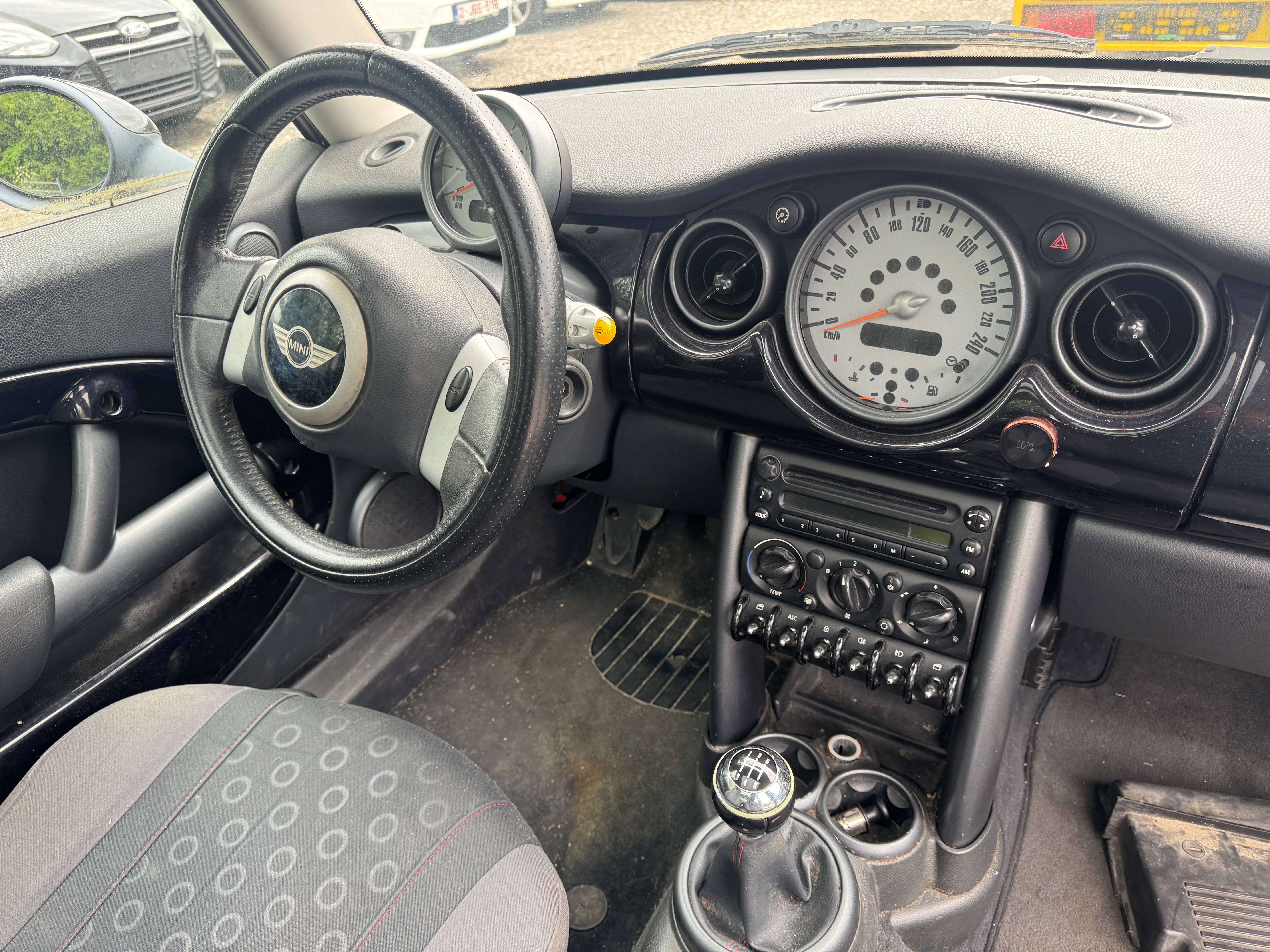 MINI One ** 1.6i ** 16v  ** MARCHAND OU EXPORT **