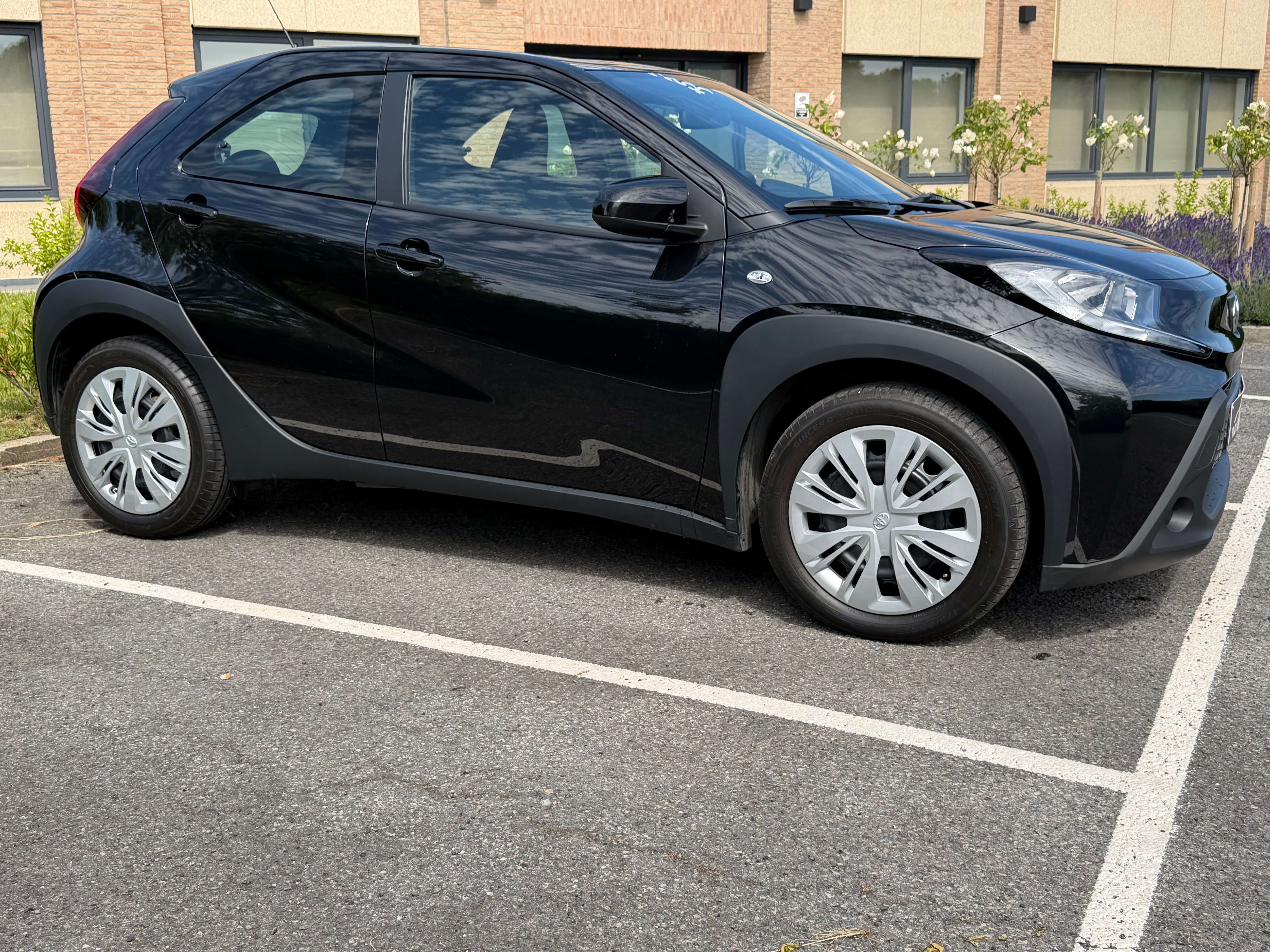Toyota Aygo X 1.0 ESS/PLAY/ AUTOMATIQUE//3000KM//GARANTIE