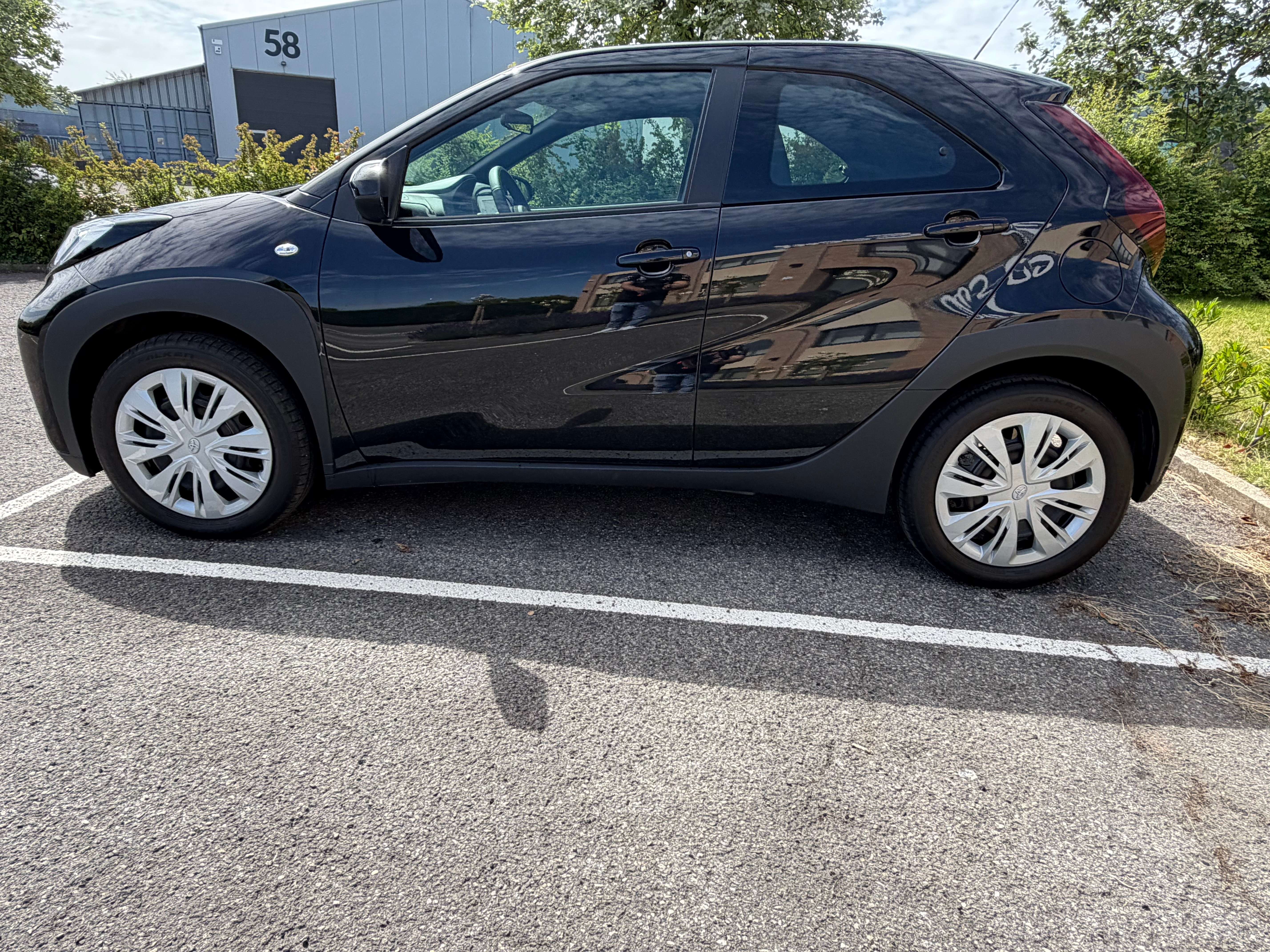 Toyota Aygo X 1.0 ESS/PLAY/ AUTOMATIQUE//3000KM//GARANTIE