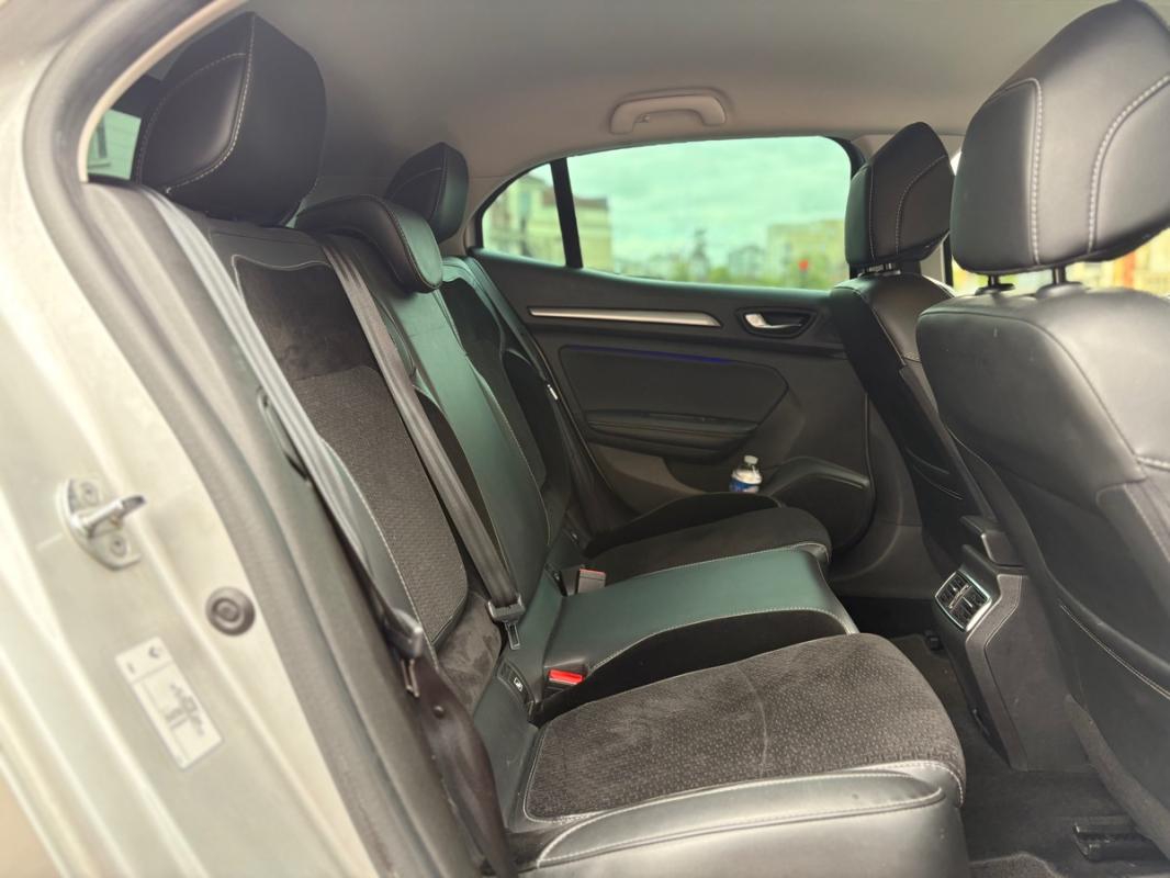 Renault Megane IV BUSINESS 1.5 dCi BVA EDC6 115 cv Boîte auto *ENTRETIEN À JOUR*