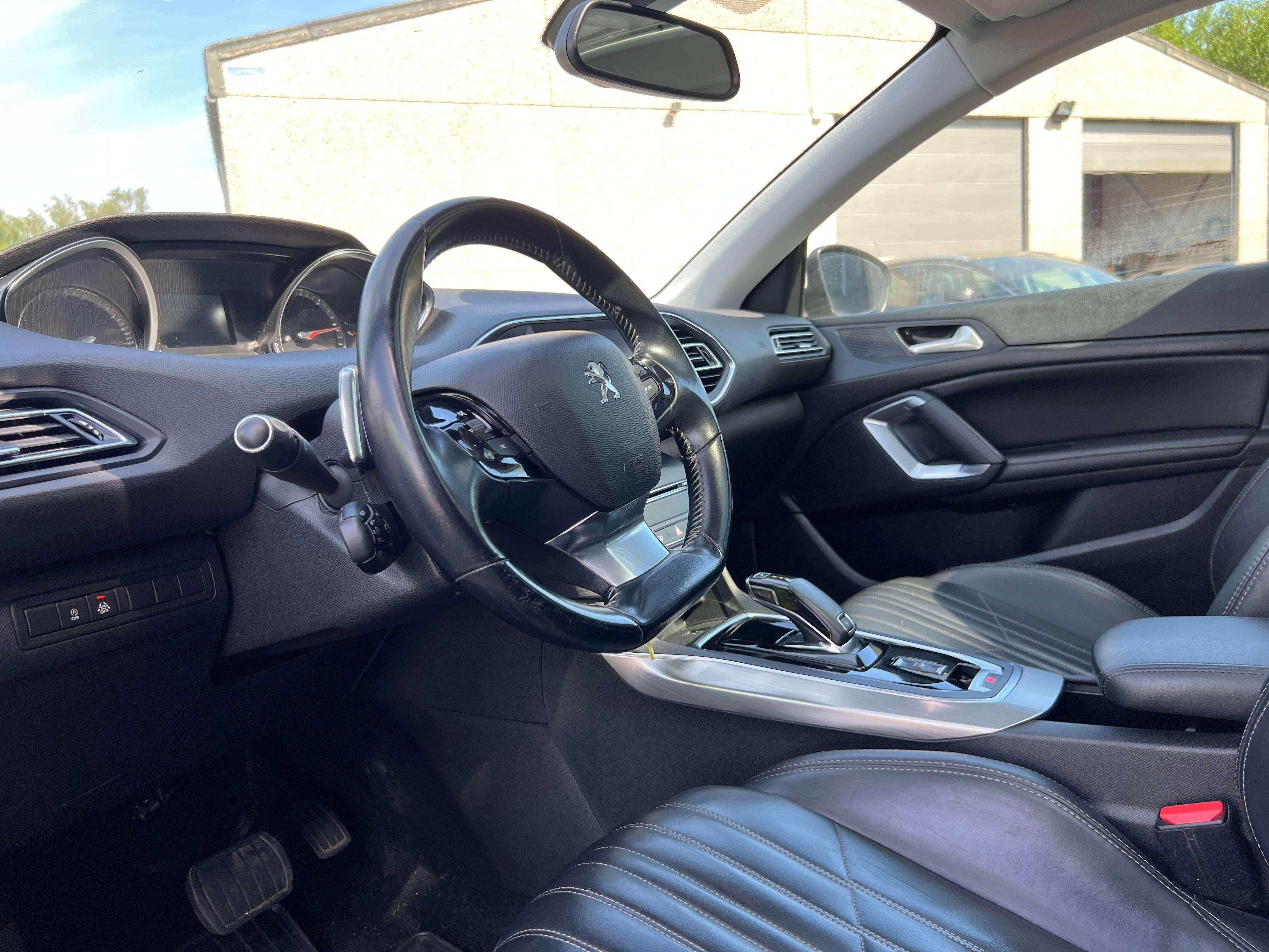 Peugeot 308 MARCHAND OU EXPORT ! SW 1.5BlueHDi Allure, Camera de recul, Toit panoramique