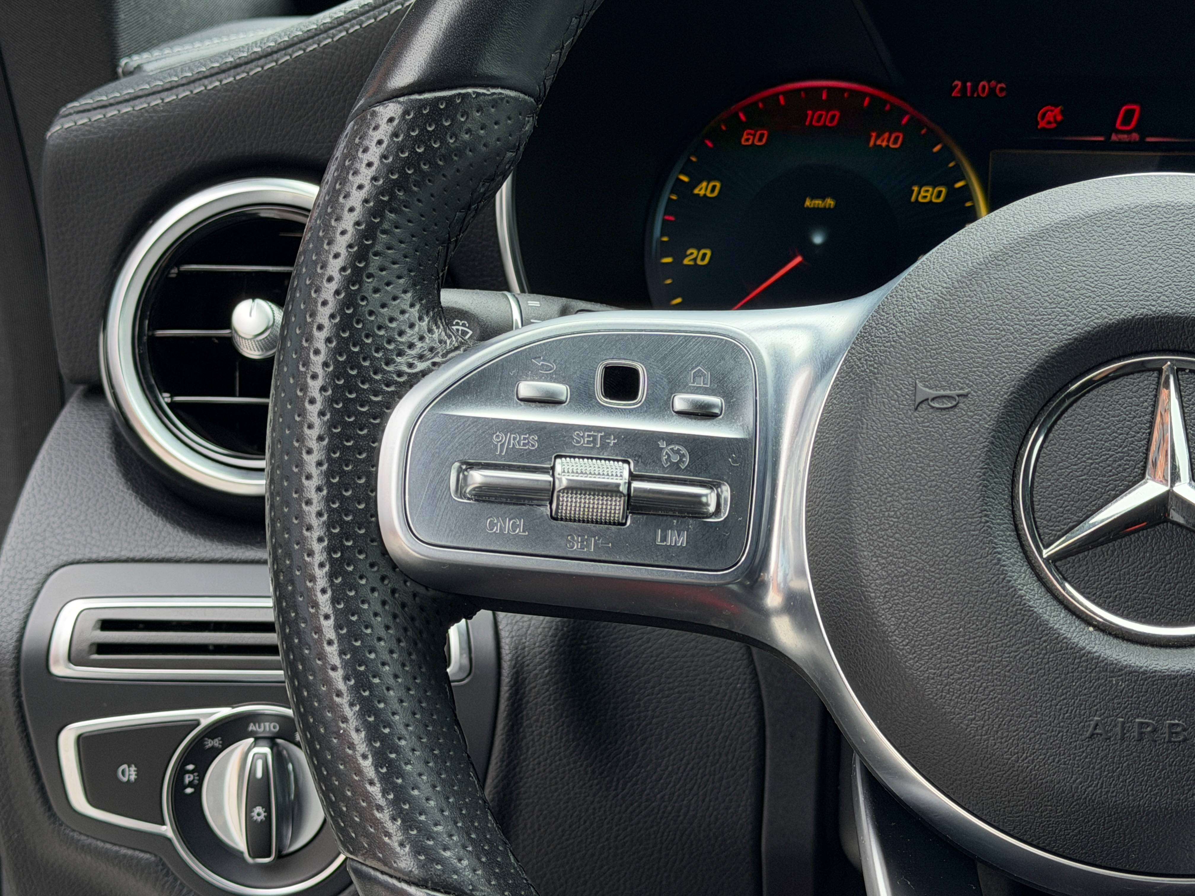 Mercedes-Benz C 180 Look C63 - Phase 2 - Caméra - Sg chauffants