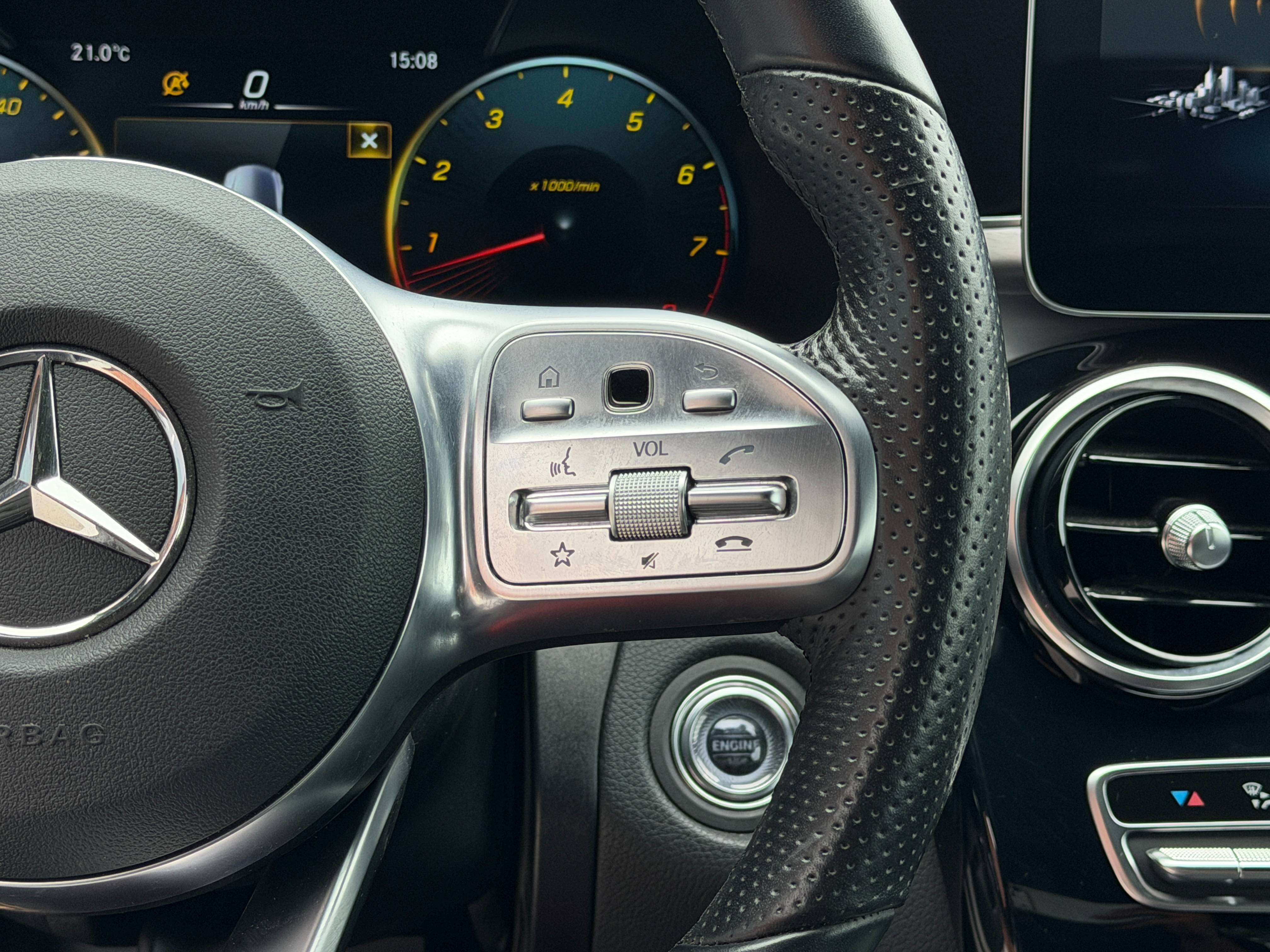 Mercedes-Benz C 180 Look C63 - Phase 2 - Caméra - Sg chauffants