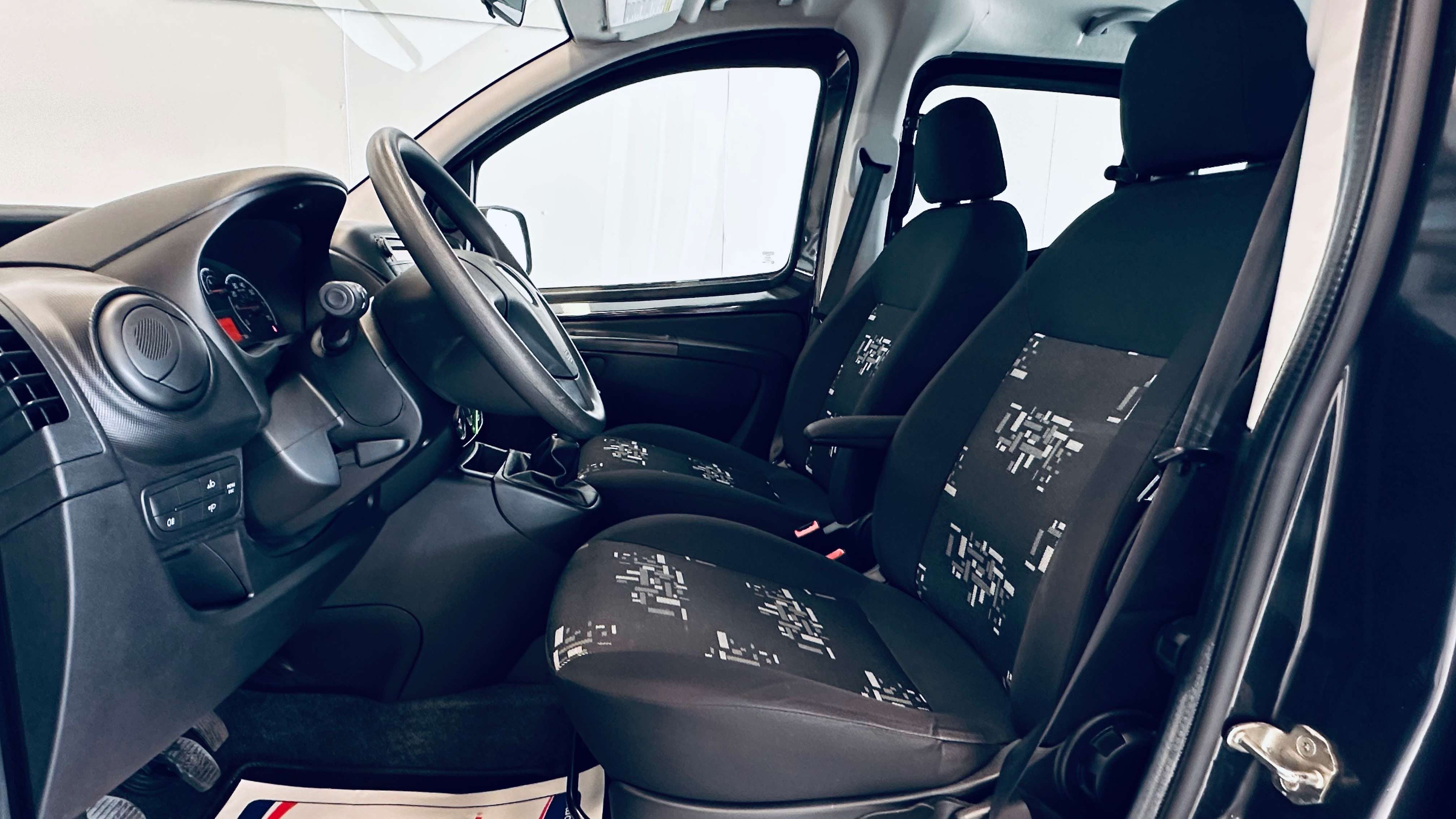 Fiat Qubo 1.4i *45.784KM* PDC ISOFIX ATTACHE REMORQUE JANTE 15