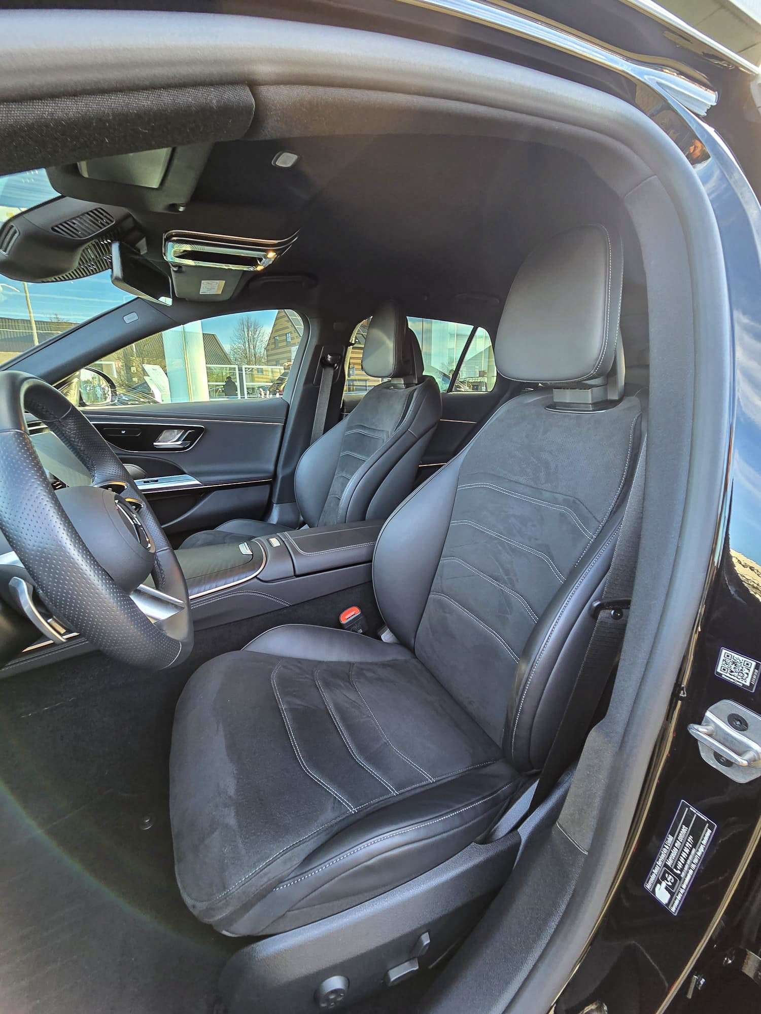 Mercedes-Benz E 200 Hybrid AMG Adv/Burmester/Camera/Keyless/20m Gar