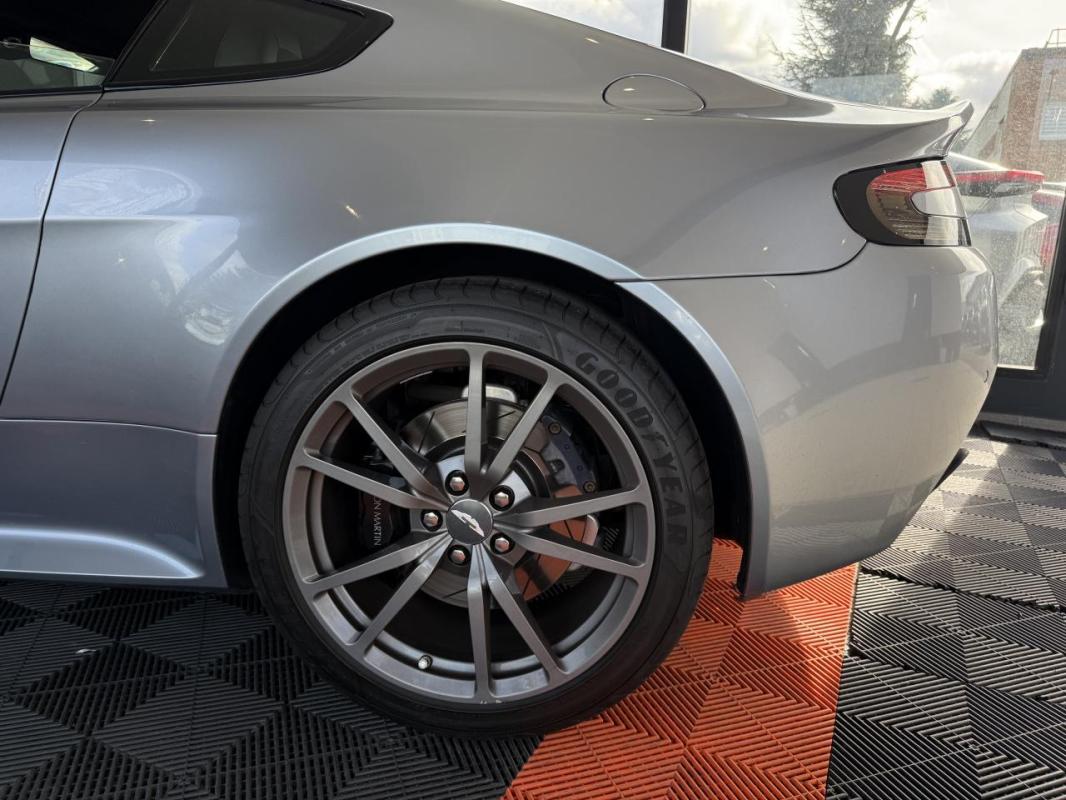 Aston Martin Vantage Coupé 4.7i 2006 COUPE V8