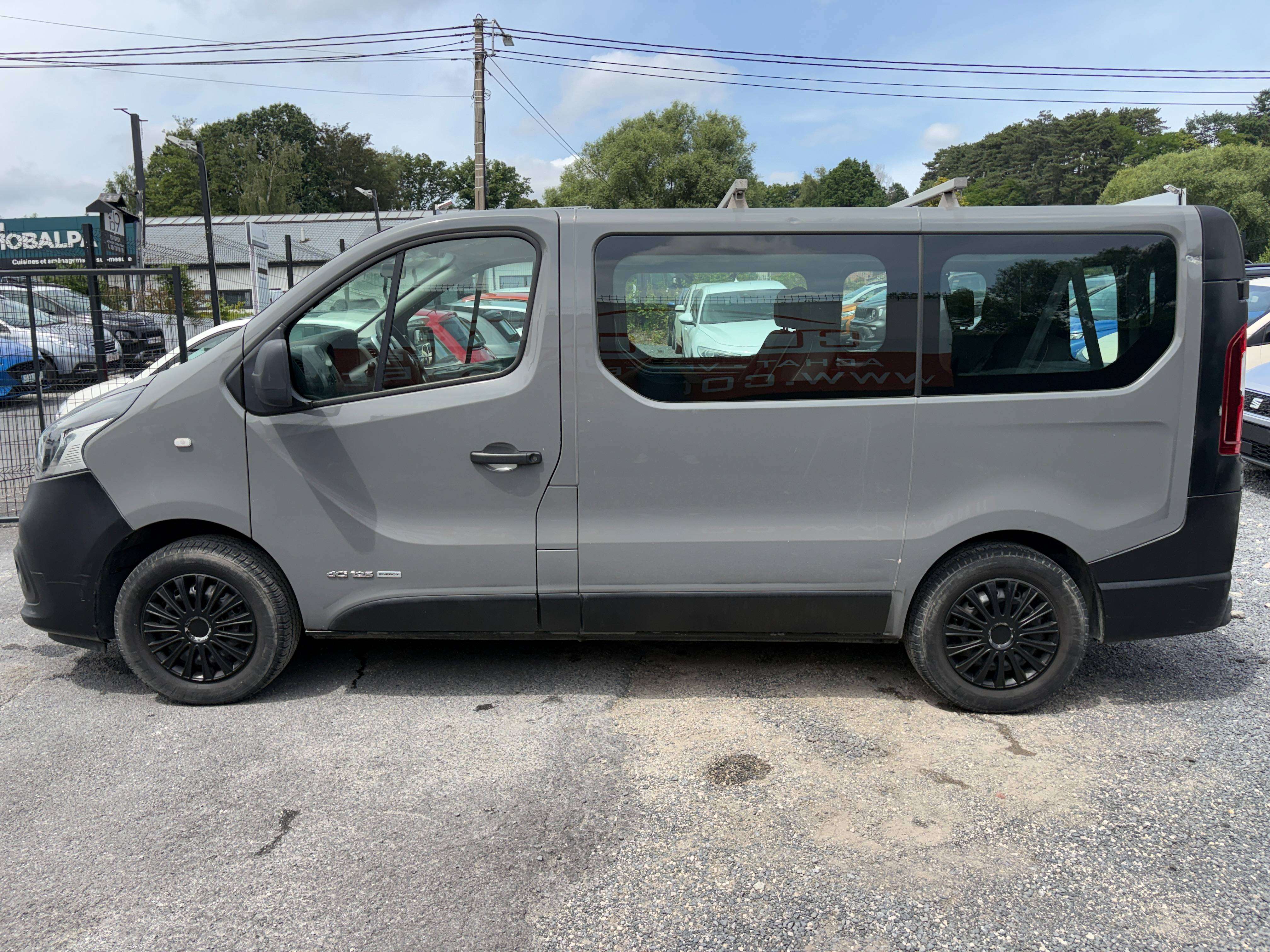 Renault Trafic Passenger 1.6 dCi Energy Twin Turbo Luxe 9PL.