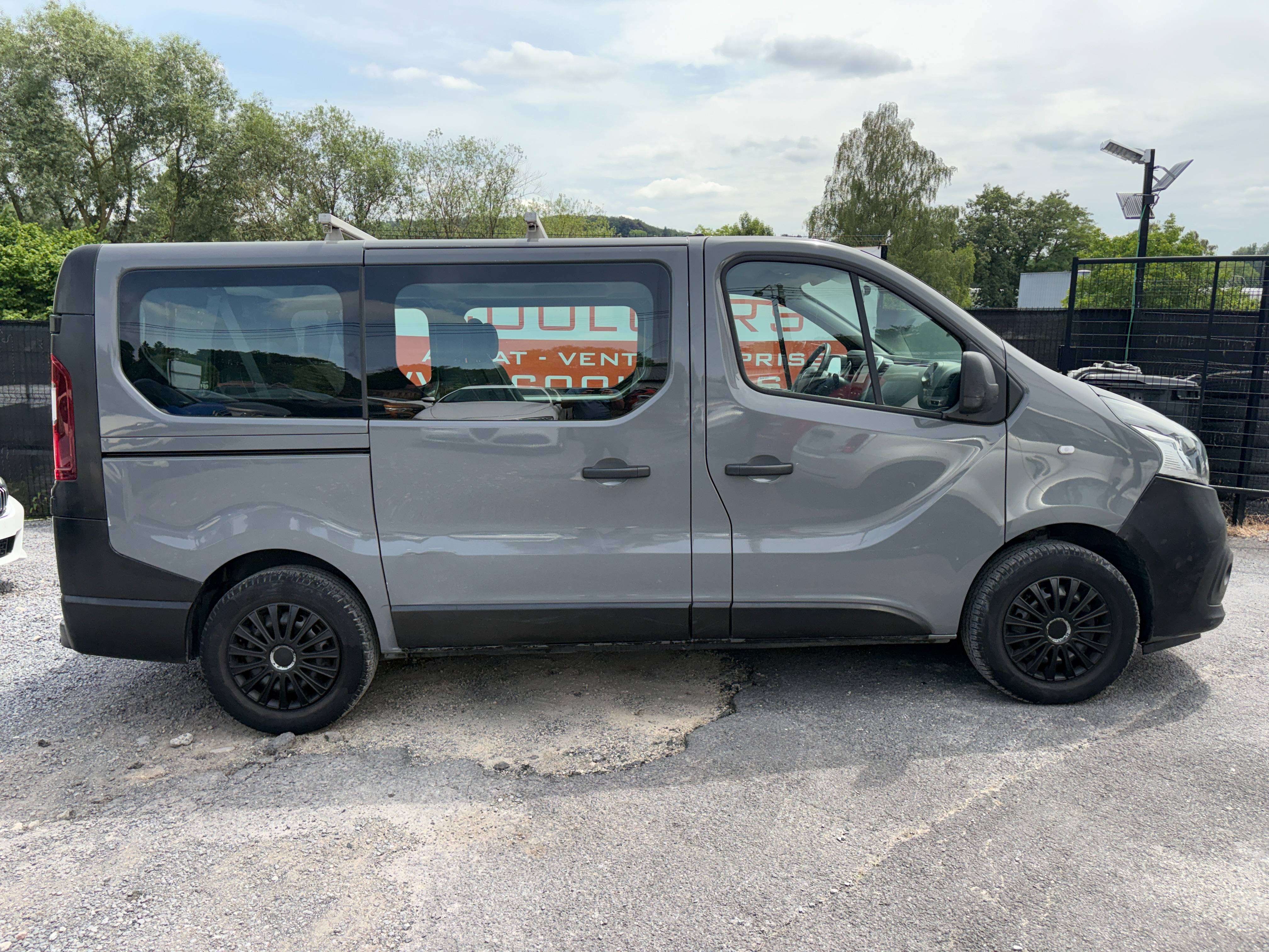 Renault Trafic Passenger 1.6 dCi Energy Twin Turbo Luxe 9PL.