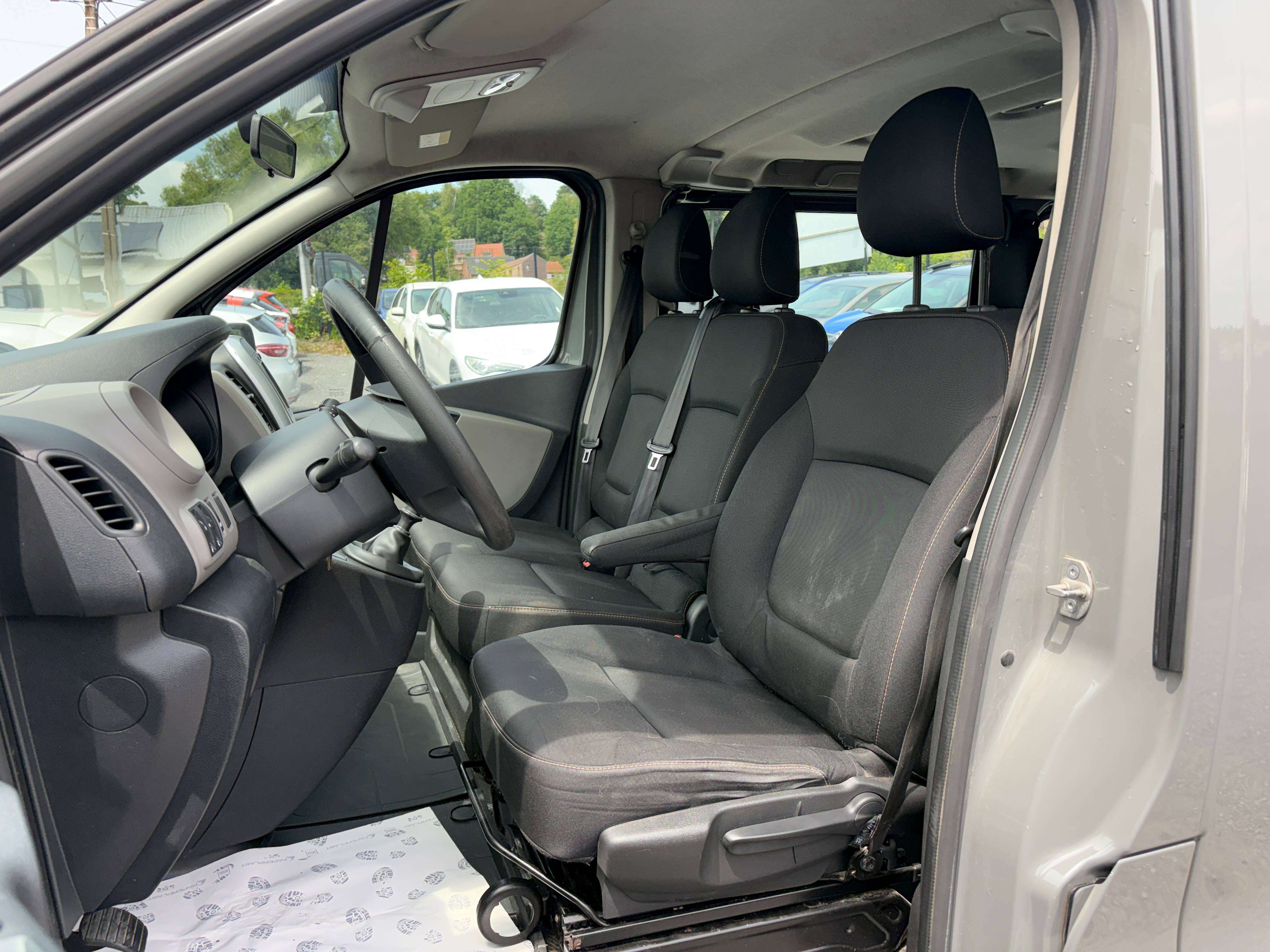 Renault Trafic Passenger 1.6 dCi Energy Twin Turbo Luxe 9PL.