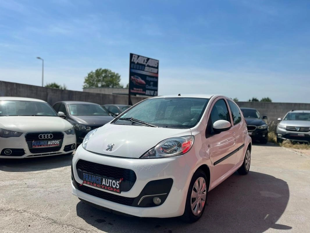 Peugeot 107 1.0i 68 CH BOITE AUTOMATIQUE 5 PORTES – ENTIÈREMENT RÉVISÉE & GARANTIE 12 MOIS