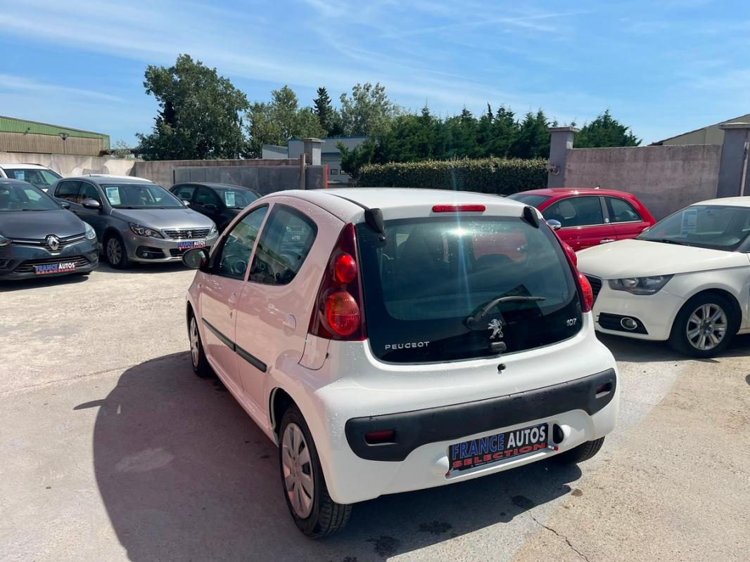 Peugeot 107 1.0i 68 CH BOITE AUTOMATIQUE 5 PORTES – ENTIÈREMENT RÉVISÉE & GARANTIE 12 MOIS