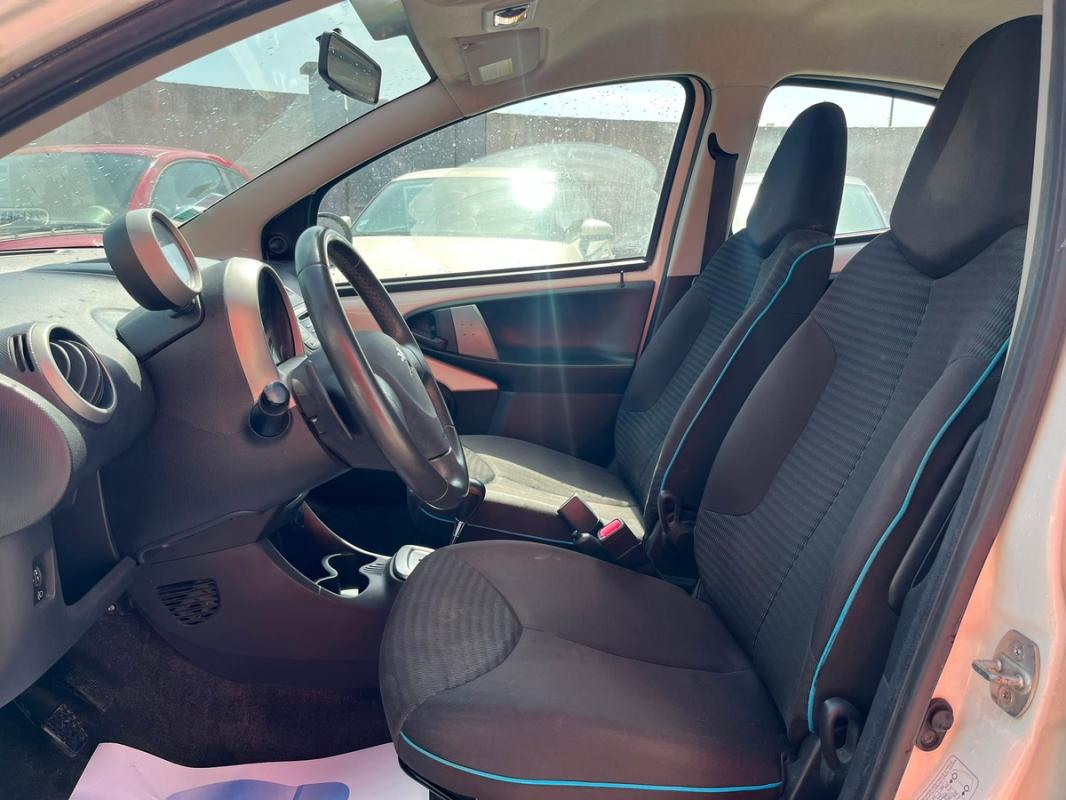 Peugeot 107 1.0i 68 CH BOITE AUTOMATIQUE 5 PORTES – ENTIÈREMENT RÉVISÉE & GARANTIE 12 MOIS