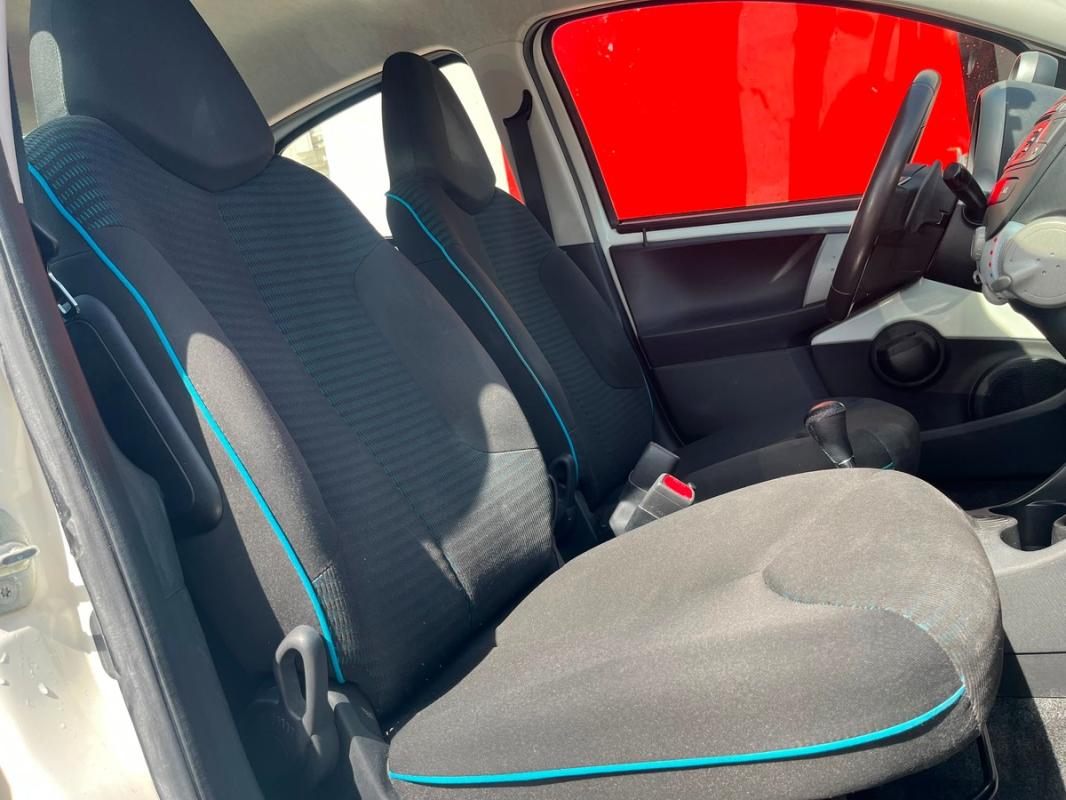 Peugeot 107 1.0i 68 CH BOITE AUTOMATIQUE 5 PORTES – ENTIÈREMENT RÉVISÉE & GARANTIE 12 MOIS