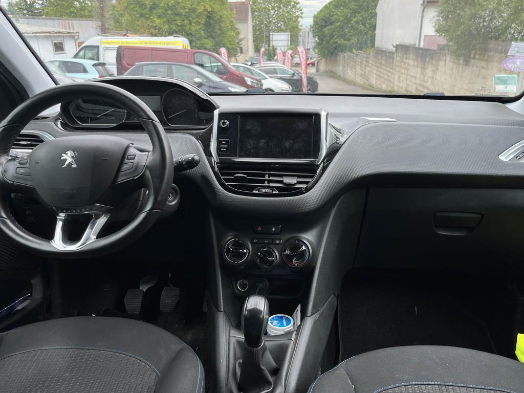 Peugeot 208 1.2i PureTech 12V S&S - 82 BERLINE Signature PHASE 2