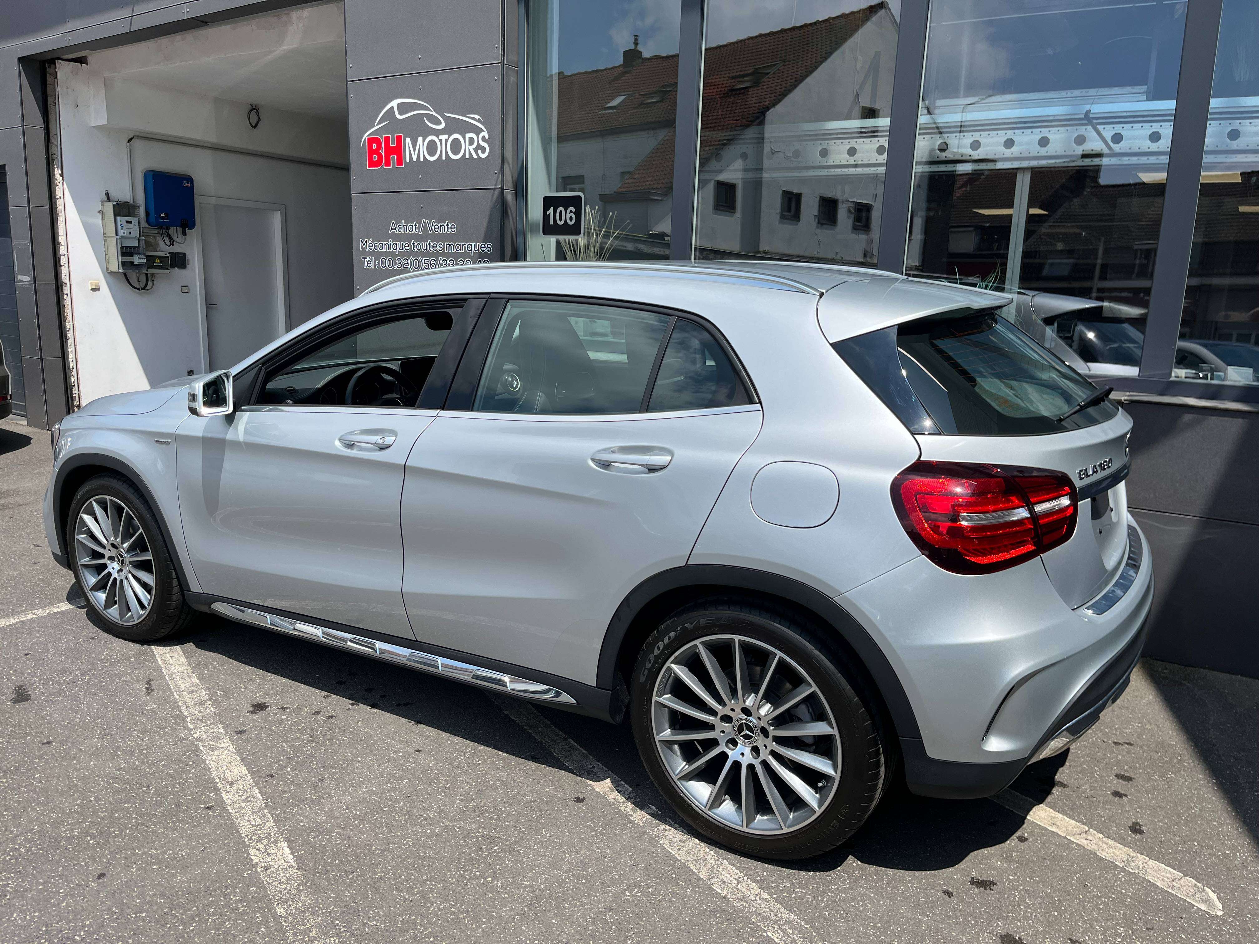 Mercedes-Benz GLA 180 GLA 180 (EU6.2)