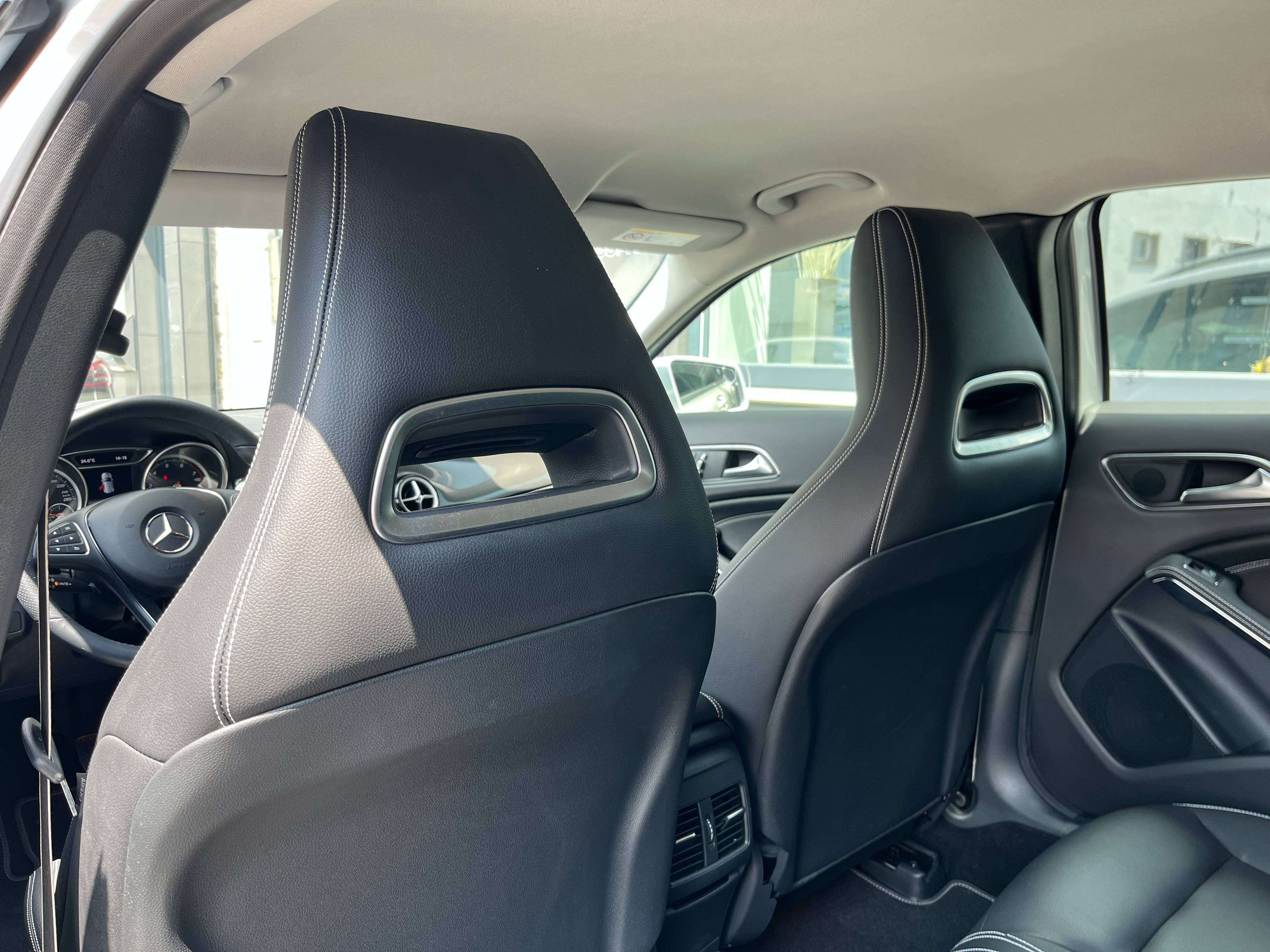 Mercedes-Benz GLA 180 GLA 180 (EU6.2)