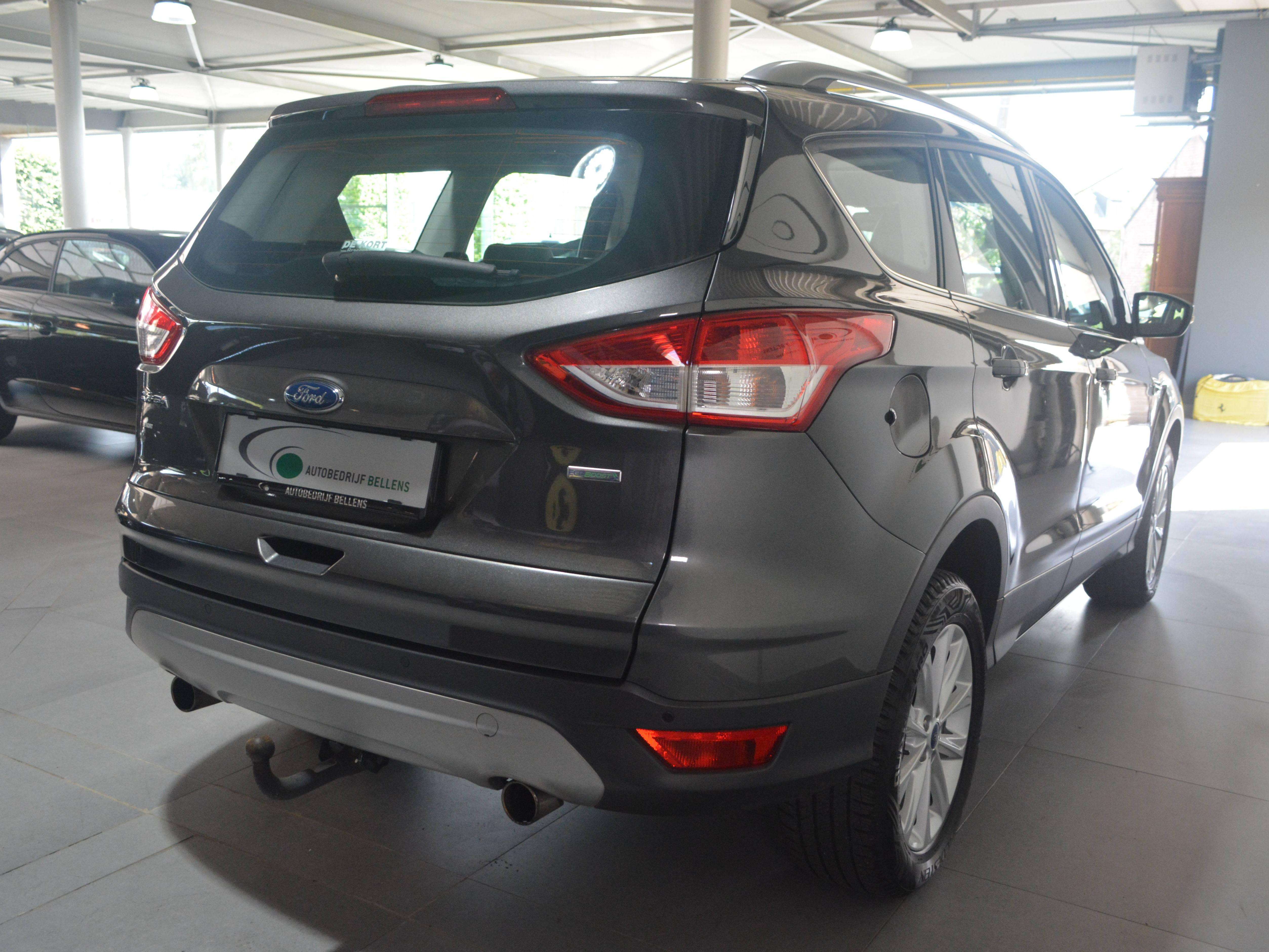 Ford Kuga Kuga 1.5 EcoBoost FWD Business Edition  S/S NAVI / LEDER/ PANO