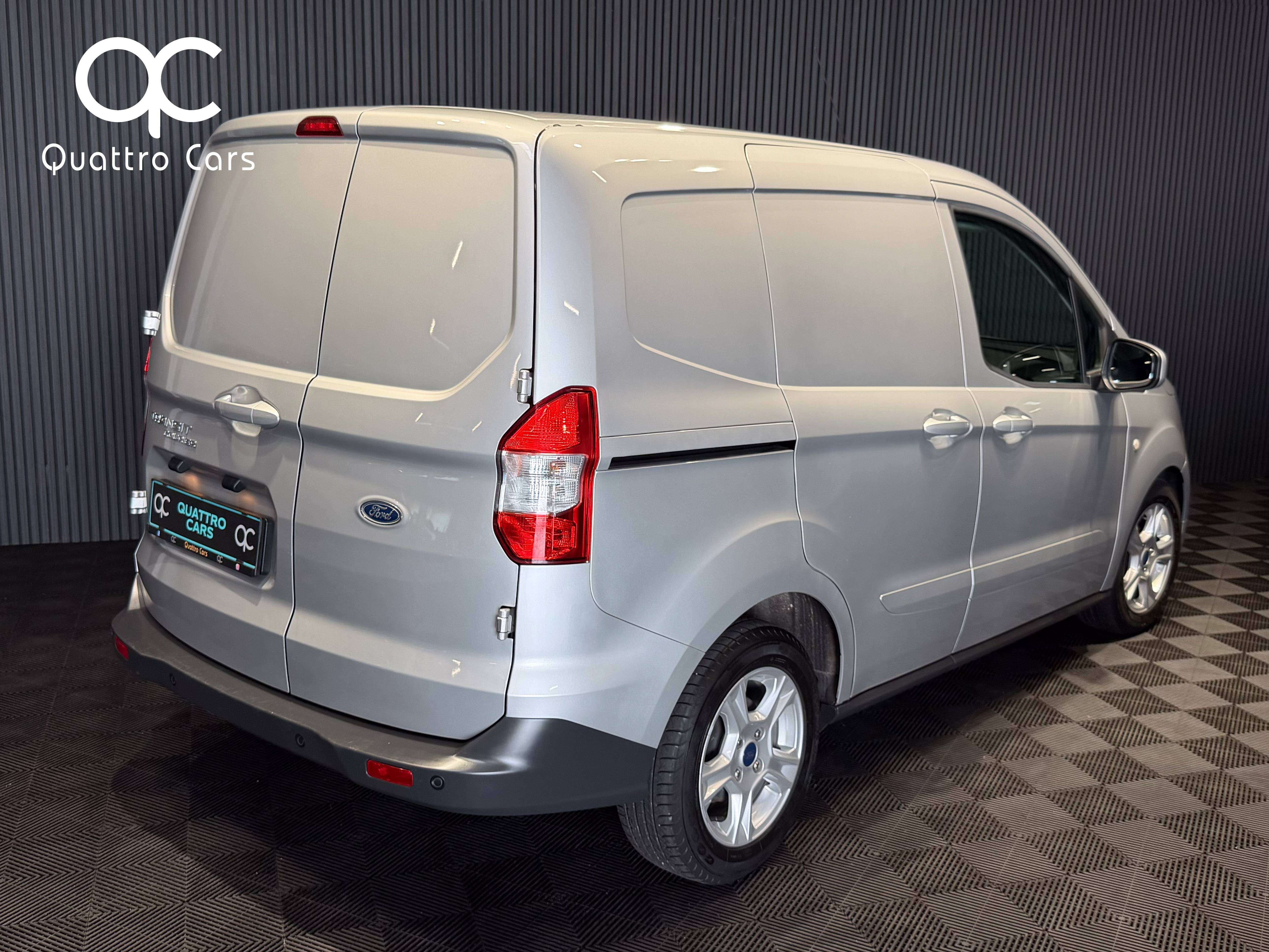 Ford Transit Courier 1.0 Essence / Tva déductible / Car play / Clim