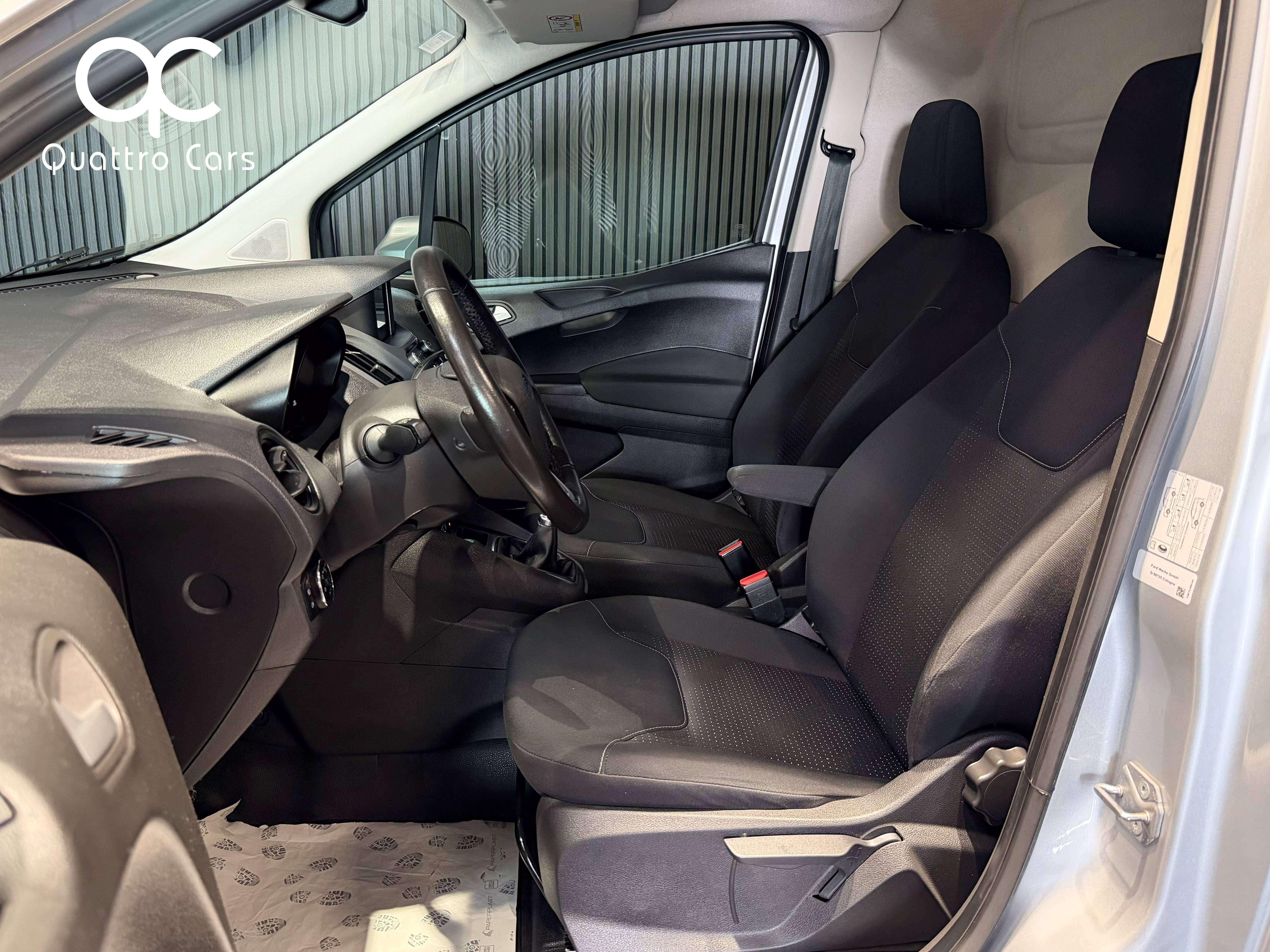 Ford Transit Courier 1.0 Essence / Tva déductible / Car play / Clim