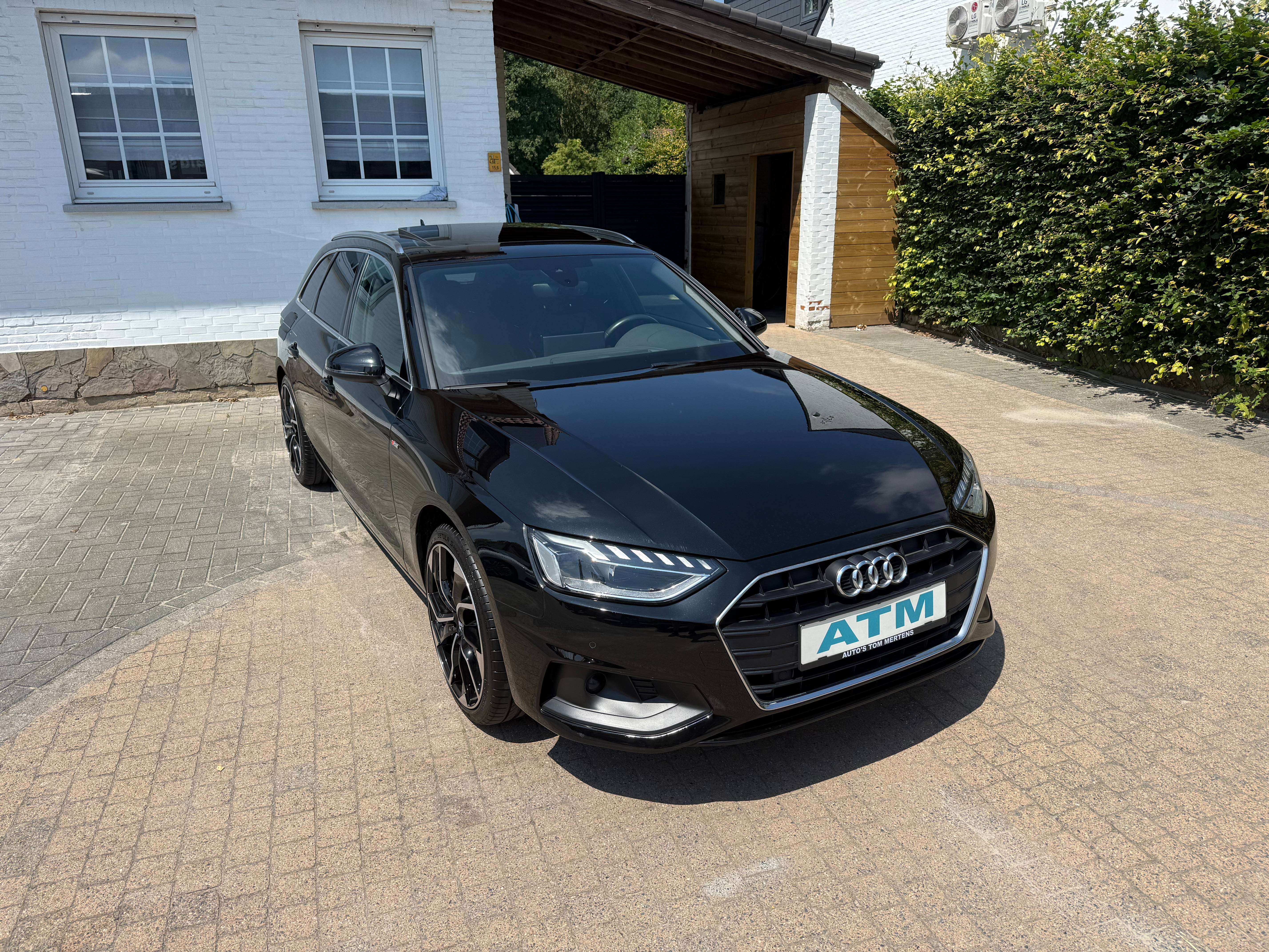 Audi A4 A4 Avant 30 TDi Business Edition S line S tronic /Panormaische dak/Leder sport zeteles/ pdc V&A + camera/trekhaak/ cruise