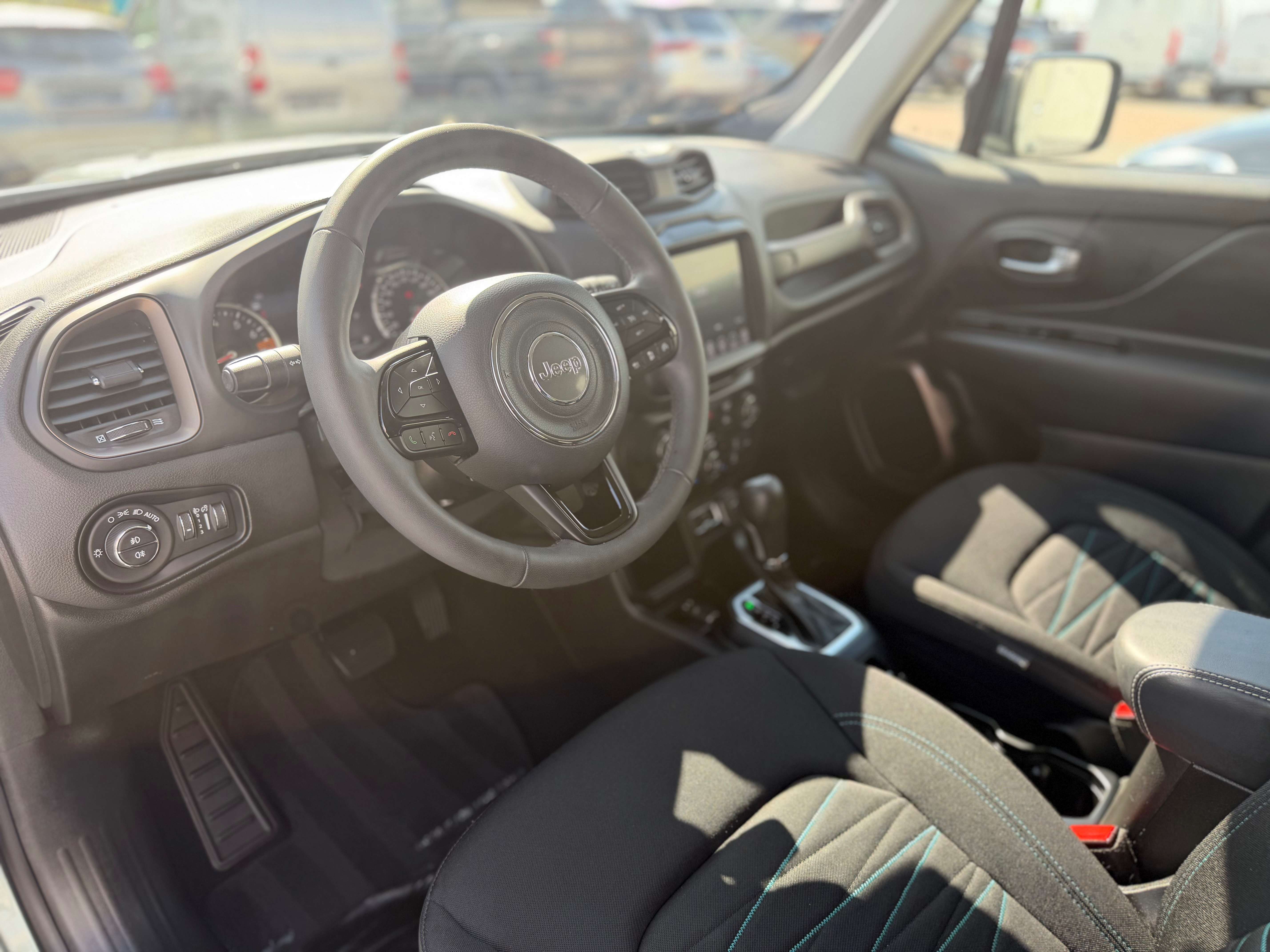 Jeep Renegade 1.5 Longitude FWD e-hybride !!
