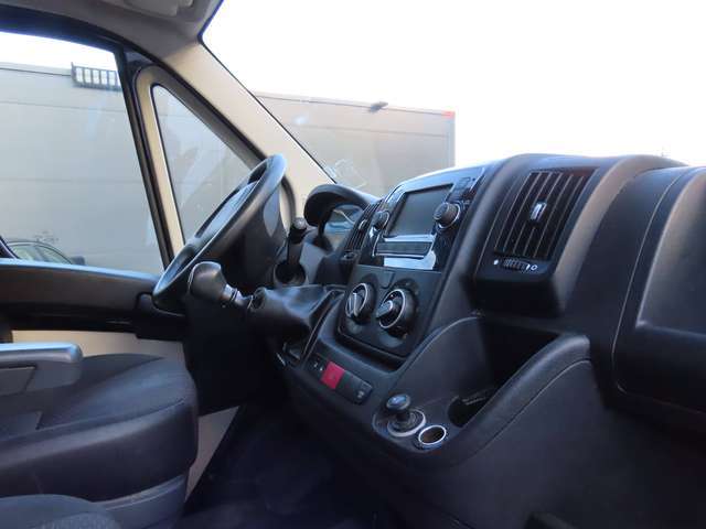 Peugeot Boxer 2.0 BlueHDi L2H2 Premium Pack S/S