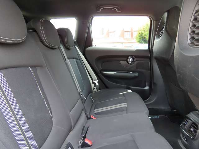 MINI One Clubman Mini Clubman 1.5 One OPF (EU6d-TEMP) COOPER WORKS