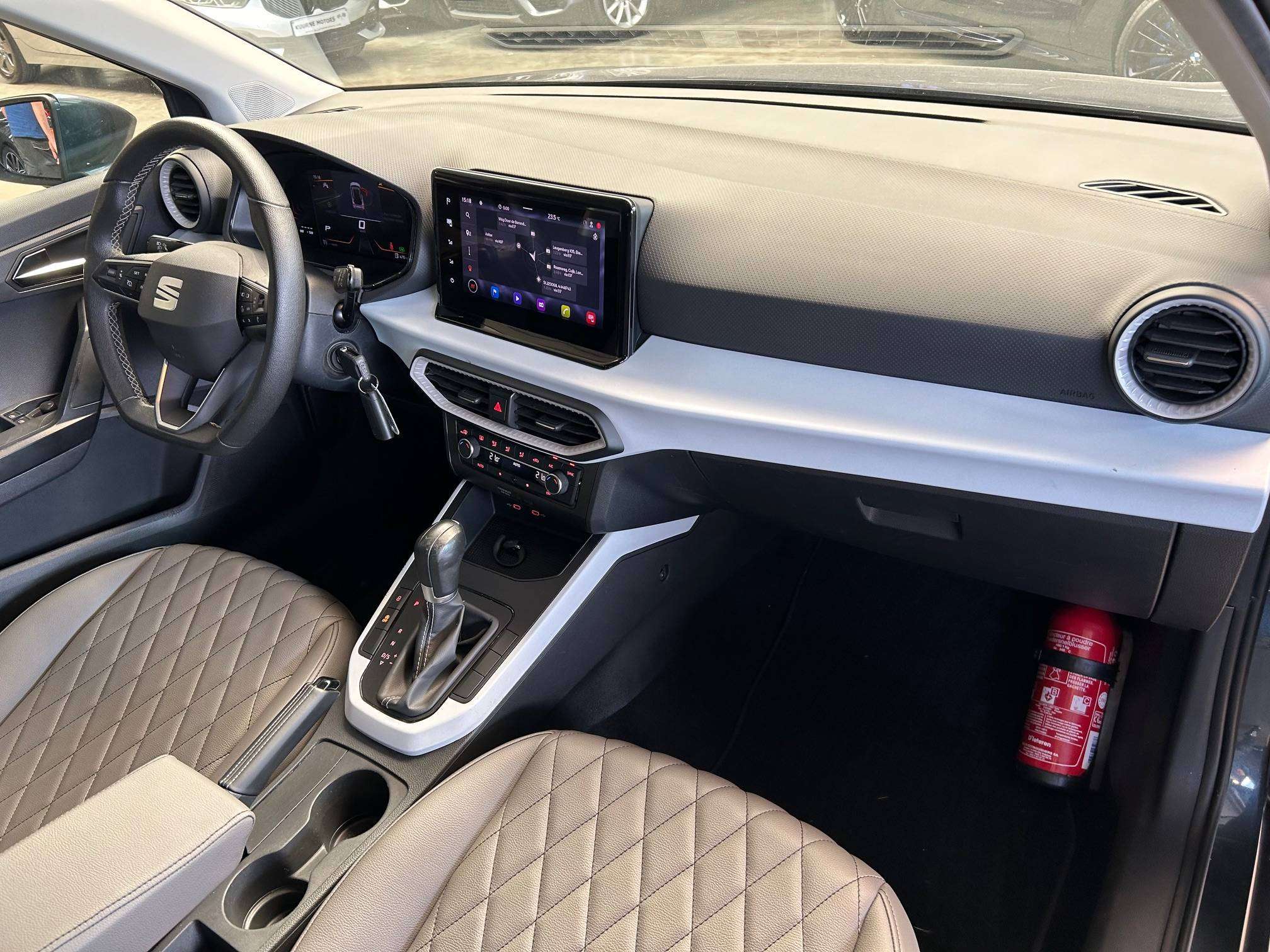 SEAT Arona 1.0 TSI DSG Alu/Leder/Led/Pdc/Cruise *1j garantie*