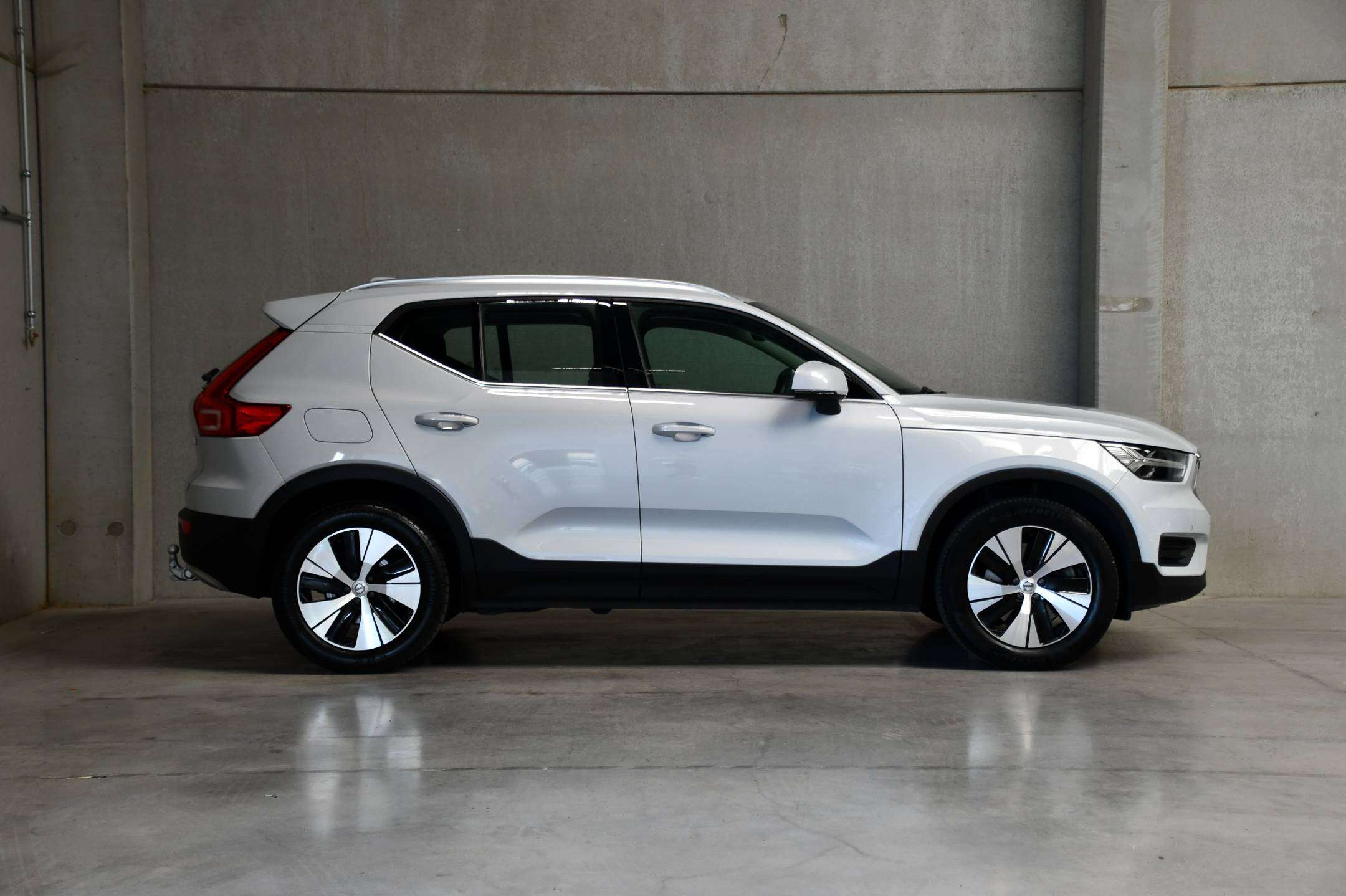 Volvo XC40 T5 - PHEV - Inscription - Trekhaak - Camera - Cruise - DAB