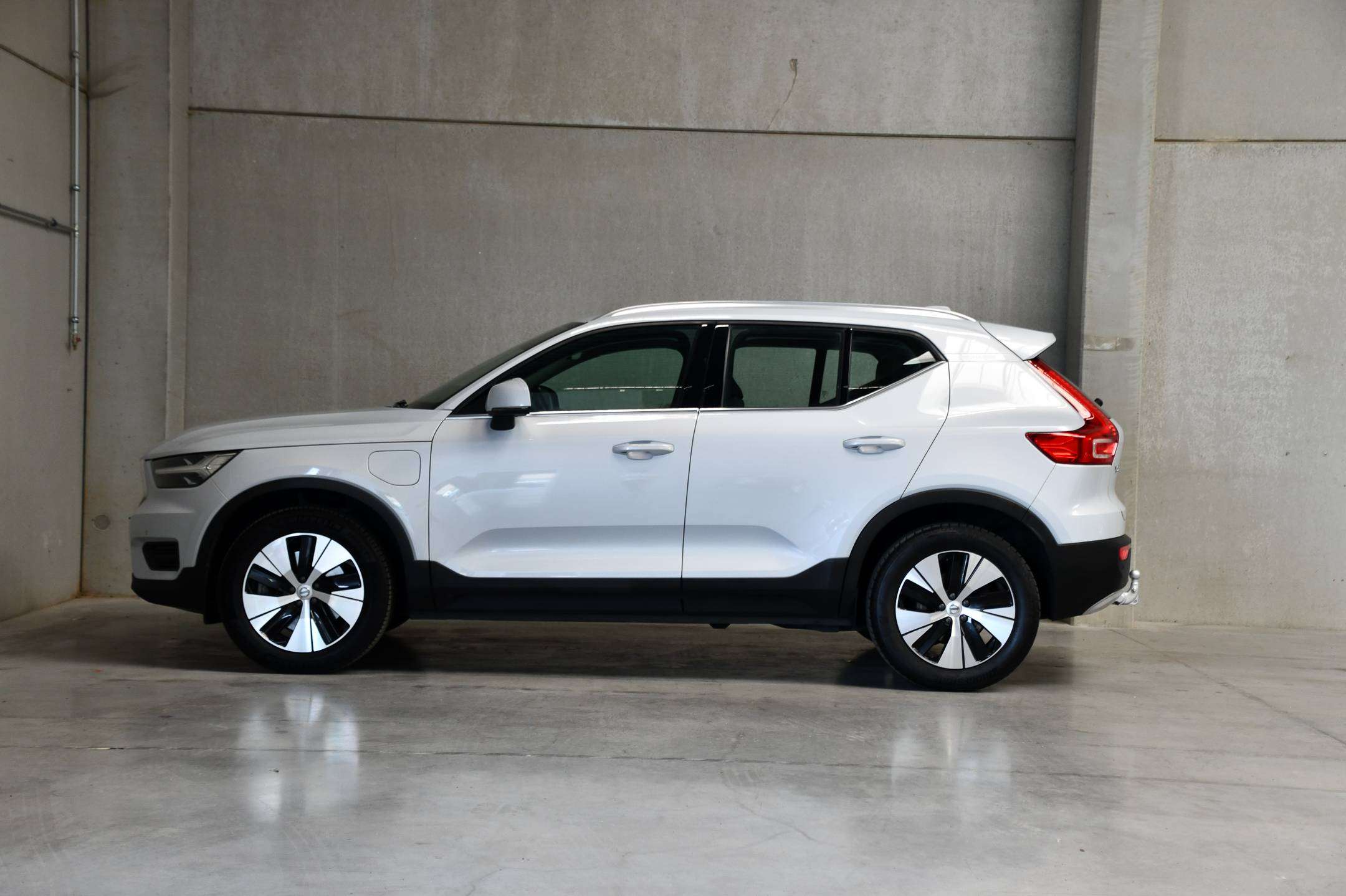 Volvo XC40 T5 - PHEV - Inscription - Trekhaak - Camera - Cruise - DAB