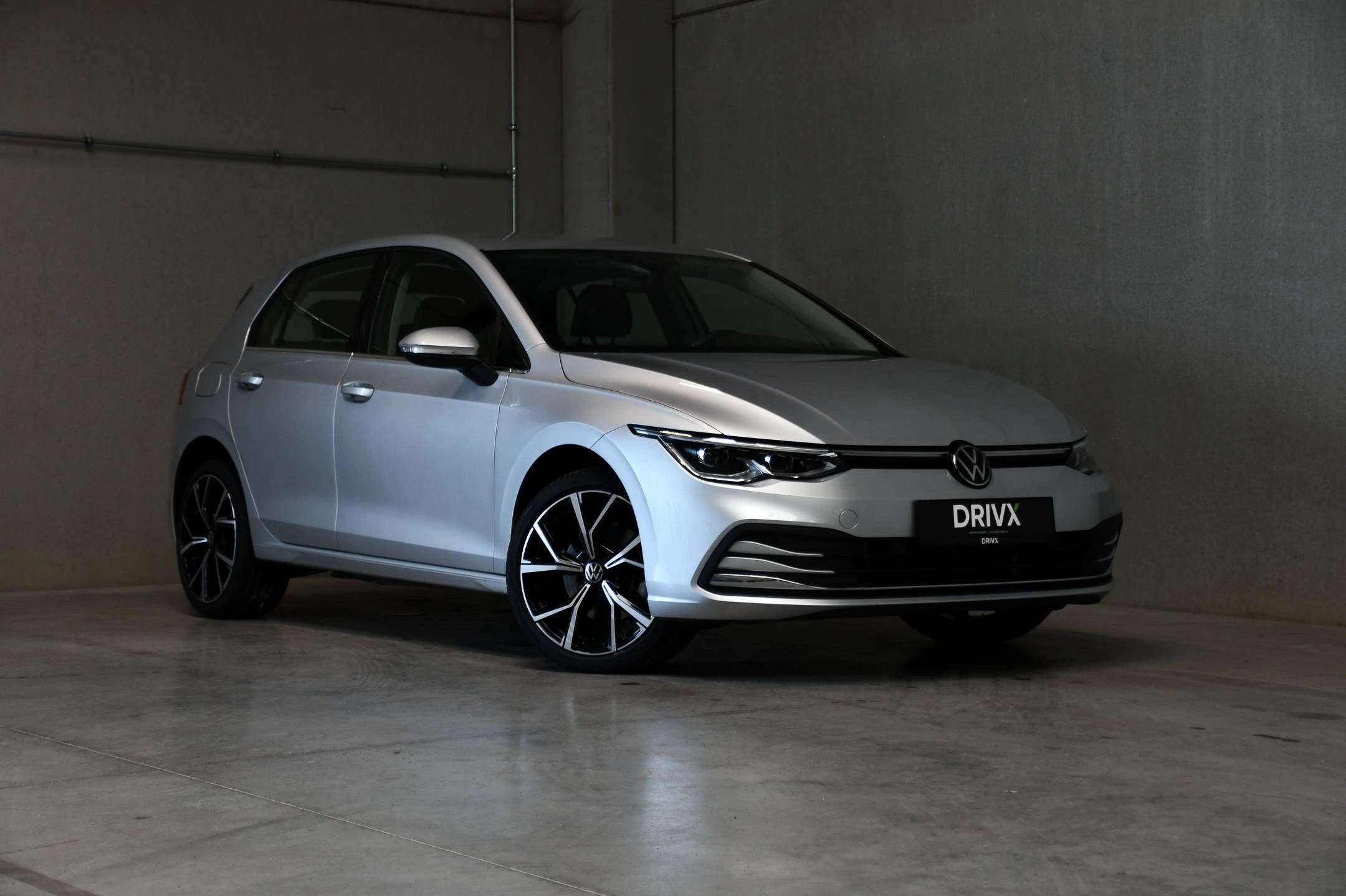 Volkswagen Golf Golf - PHEV - Camera - Carplay - Adaptive Cruise Control - Sfeerverlichting - DAB