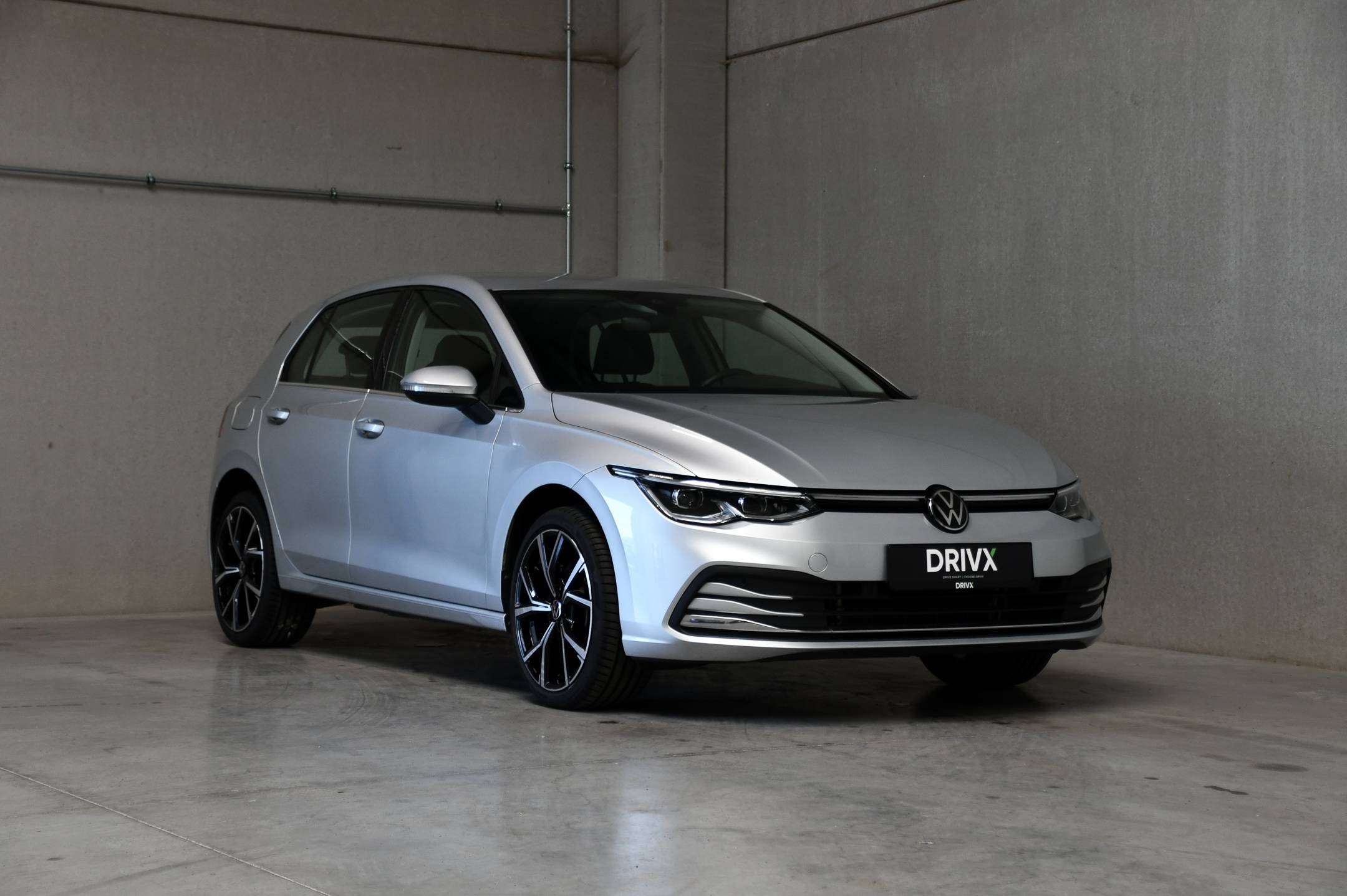 Volkswagen Golf Golf - PHEV - Camera - Carplay - Adaptive Cruise Control - Sfeerverlichting - DAB