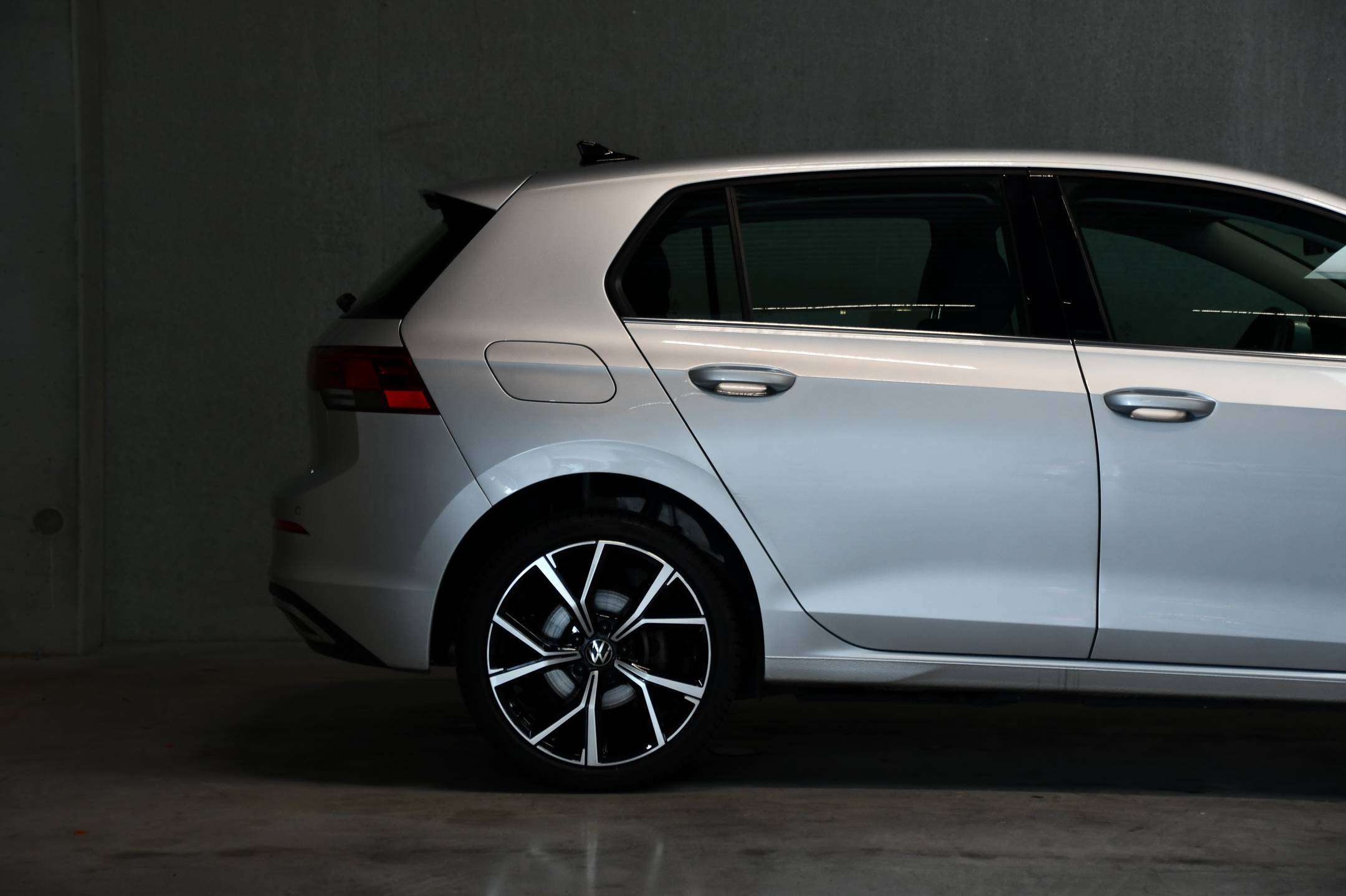 Volkswagen Golf Golf - PHEV - Camera - Carplay - Adaptive Cruise Control - Sfeerverlichting - DAB